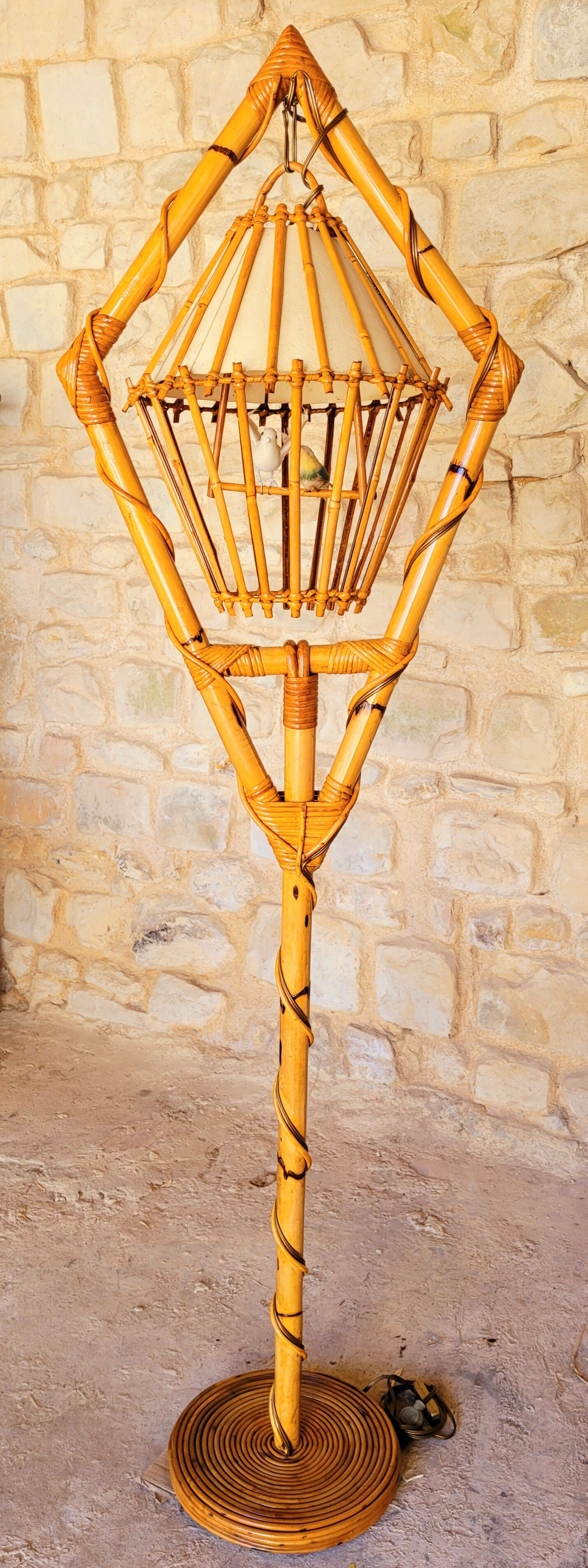 Lampadaire vintage Louis Sognot en rotin et bambou années 50 60