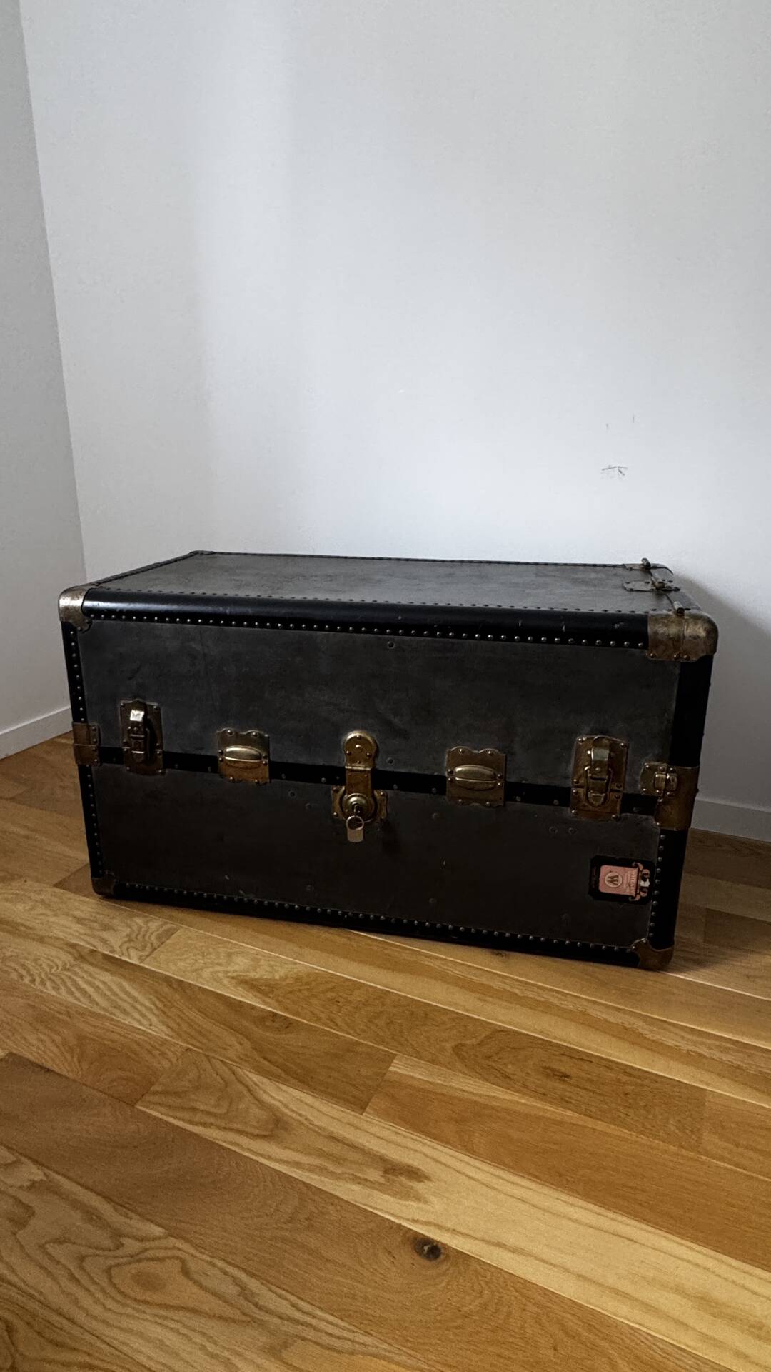 Wheary American travel trunk – 1920s