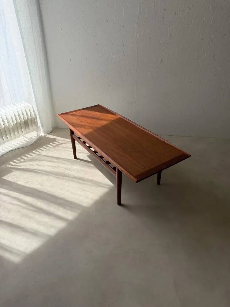 Grete Jalk teak coffee table Glostrup Møbelfabrik 1960s