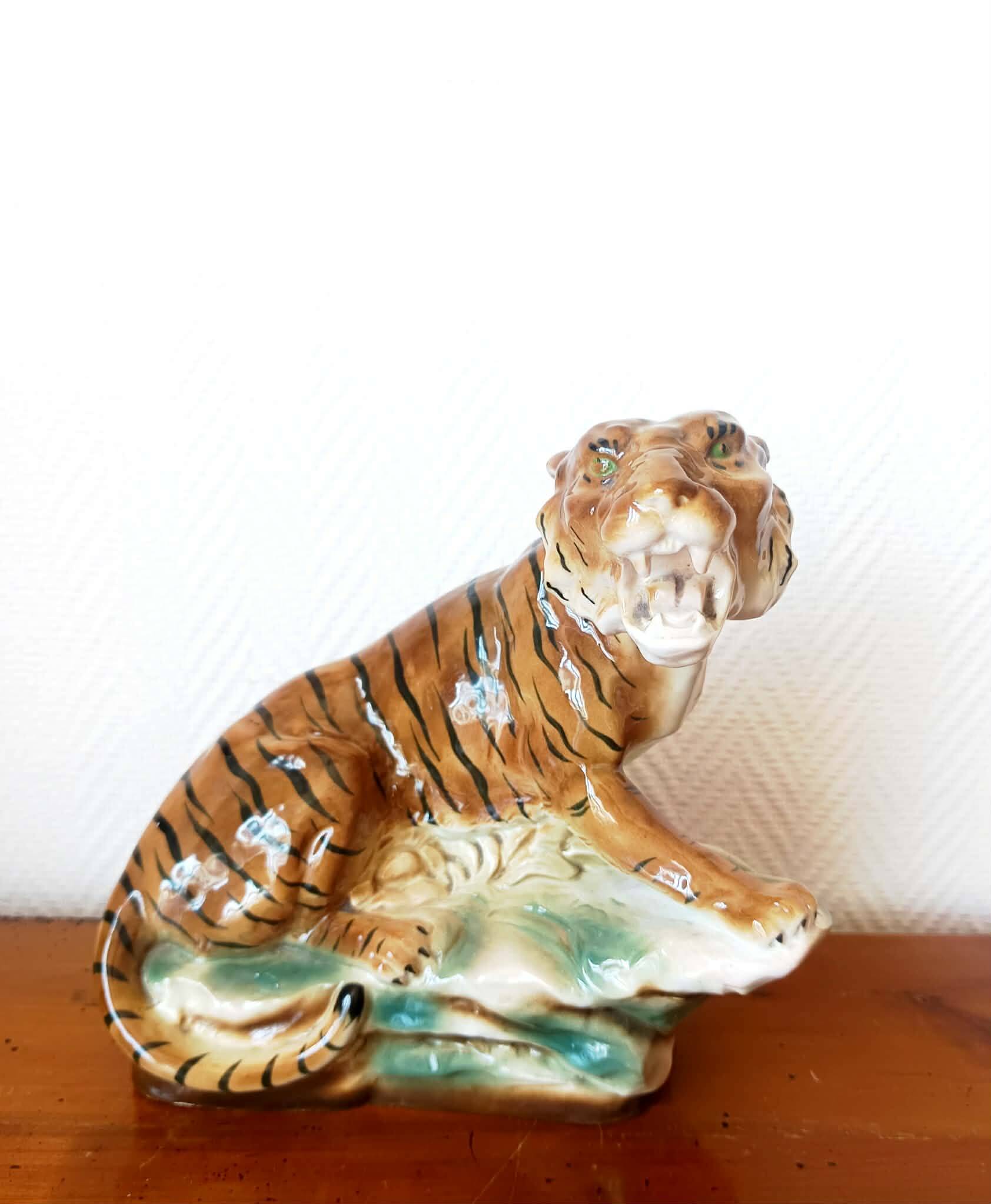 Ceramic tiger from around 1940 / 1950
