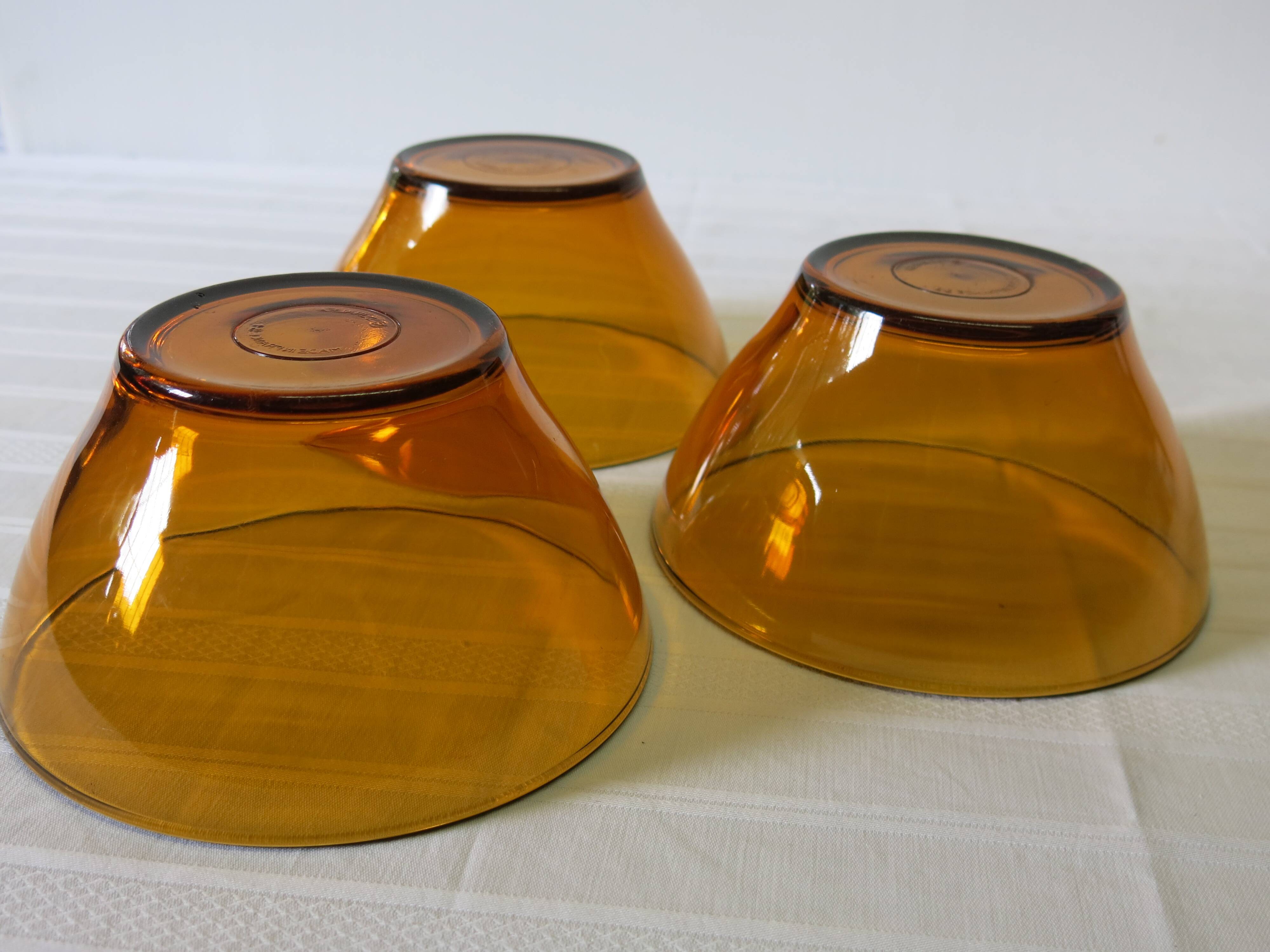 3 yellow amber glass bowls from Duralex in very good condition