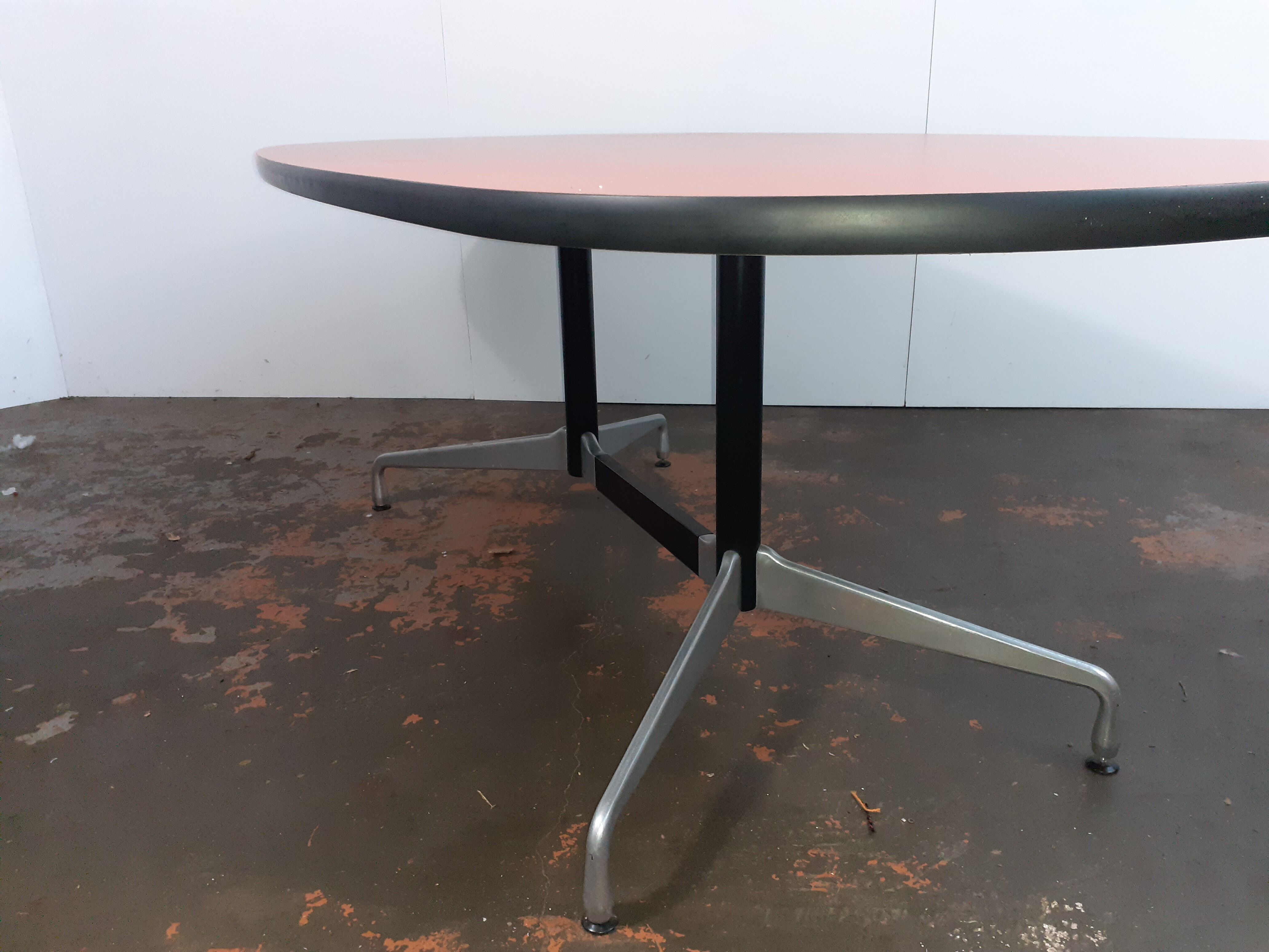 Segmeted Table by Charles & Ray Eames