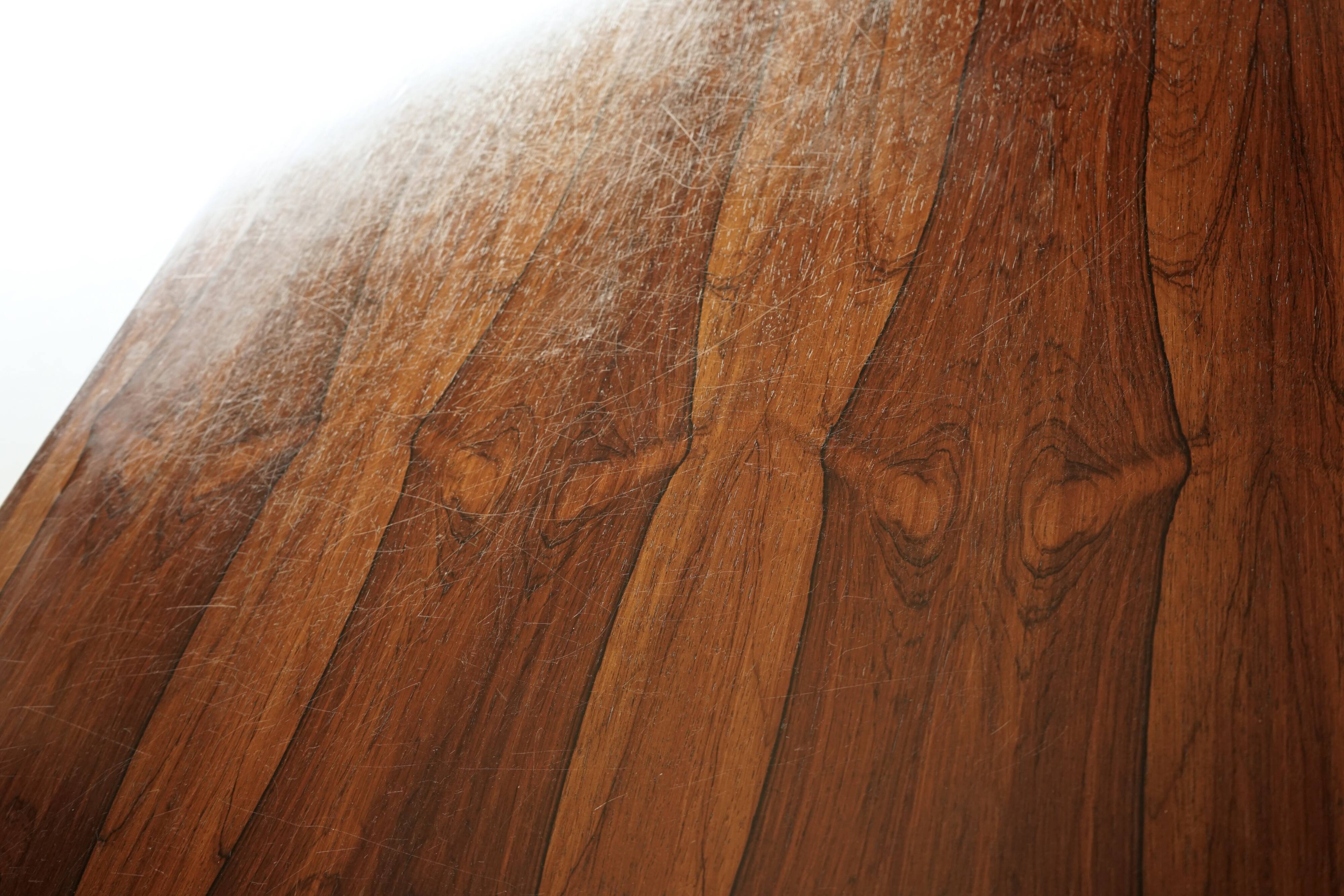 Scandinavian Rosewood extendable Dining Table. 1960s