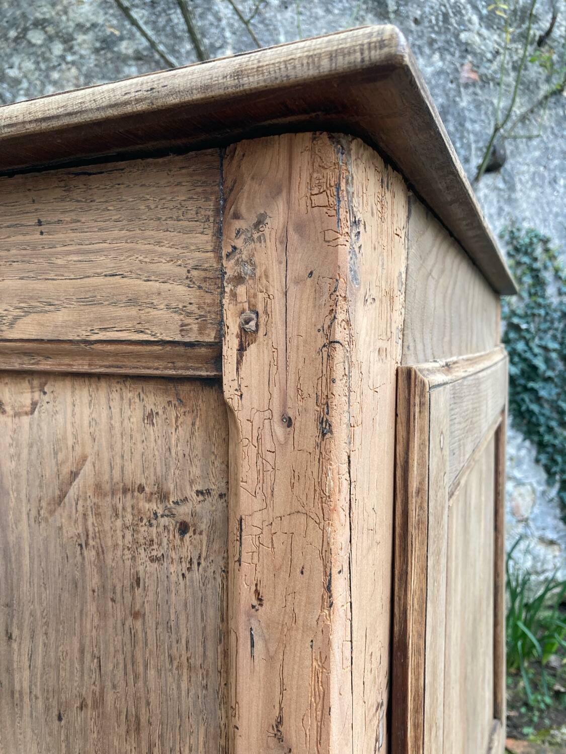 Antique wooden confit pot.
