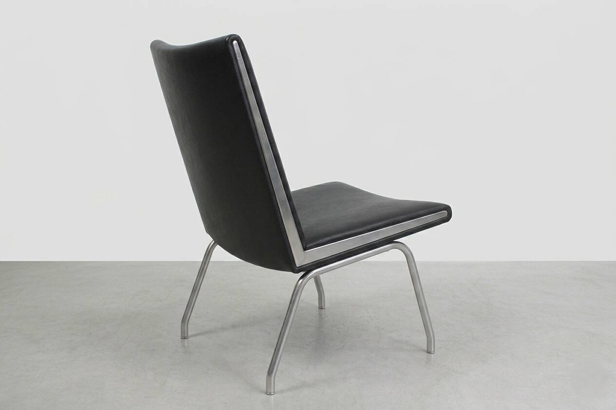 AP-40 "Airport Chair" by Hans J. Wegner - Denmark, 1959