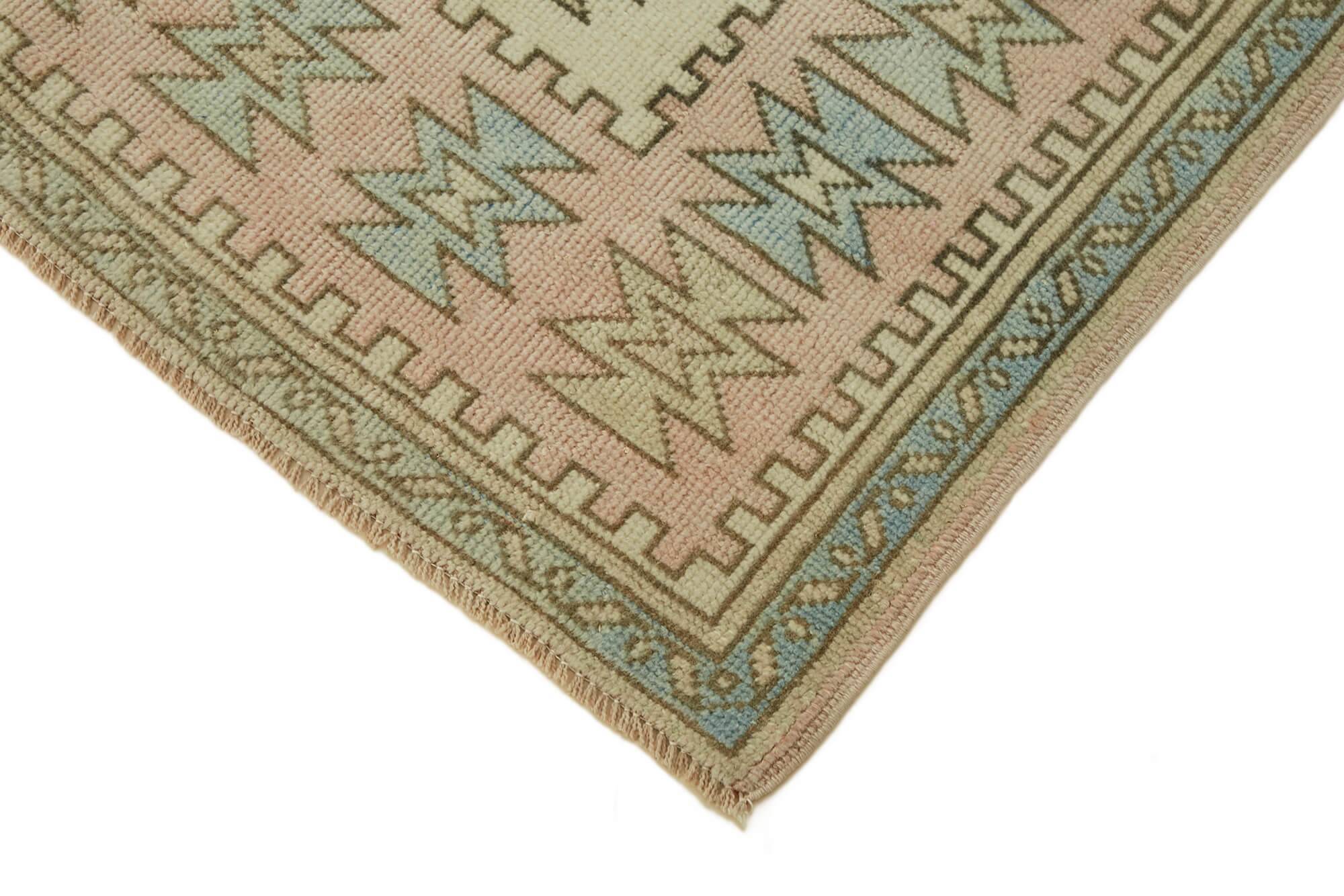 Turkish Vintage Anatolian Rug 122 cm x 210 cm