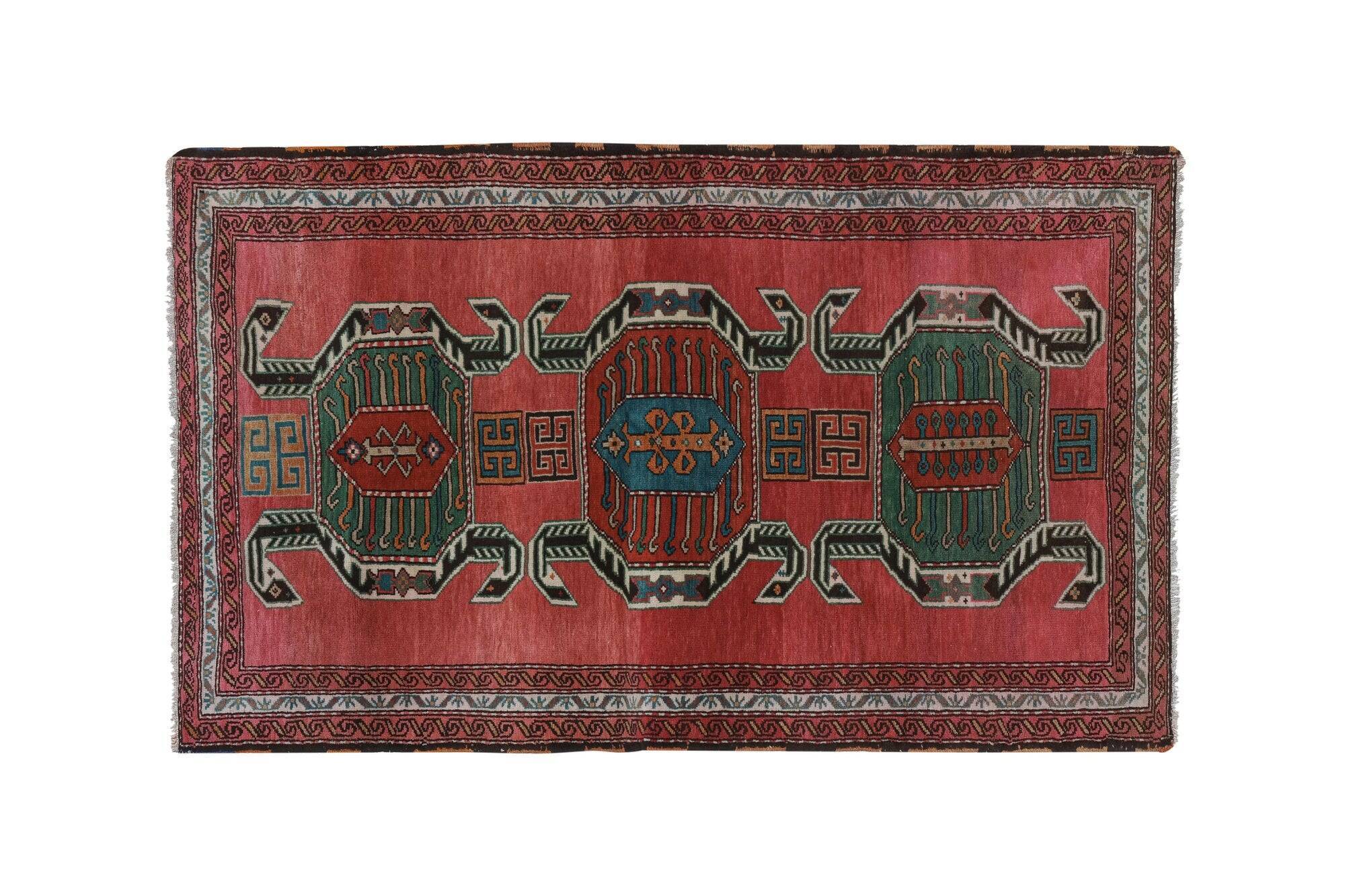 Vintage handmade Turkish rug 120x199 cm