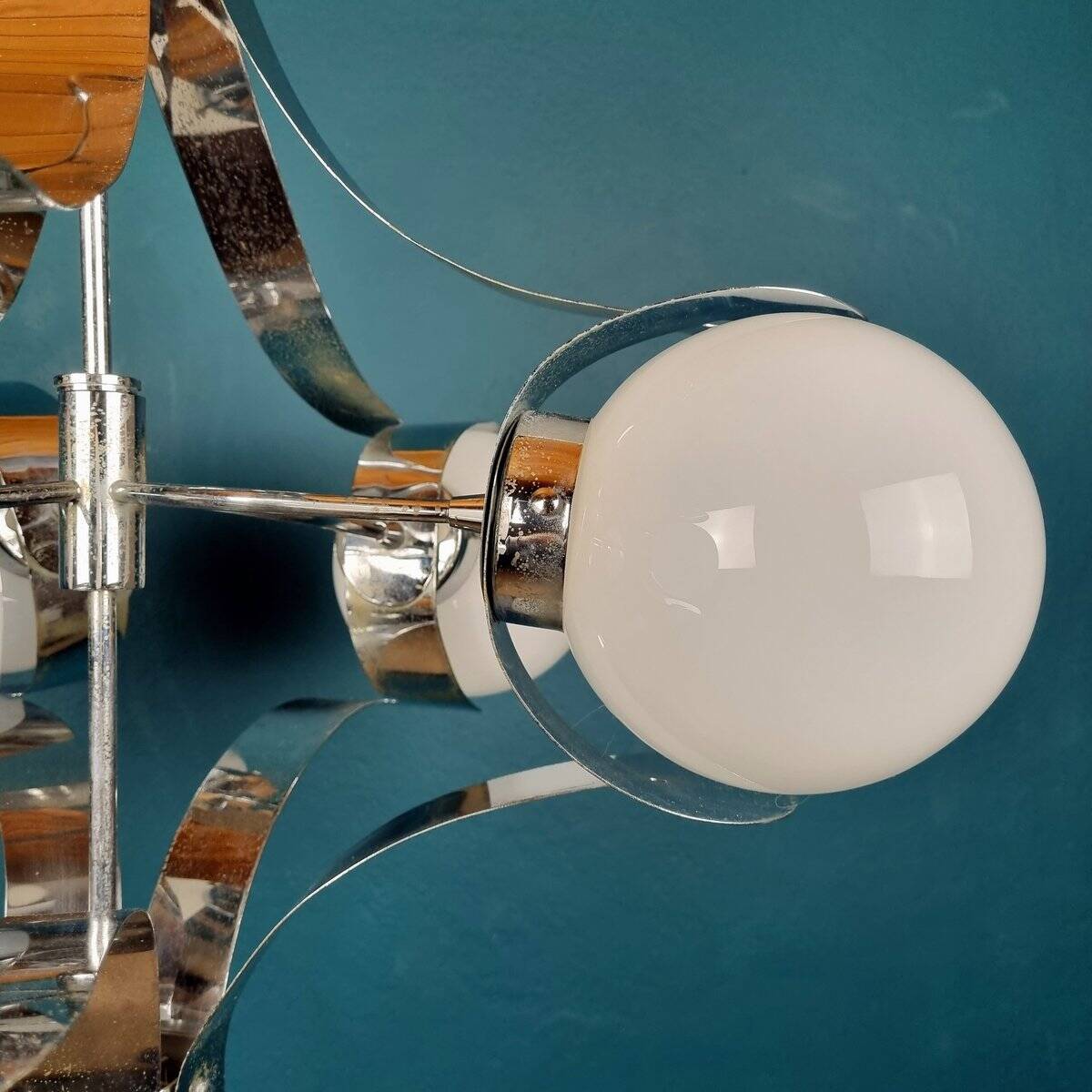 Mid-century metallic opaline glass chandelier, Italy, 1960s.