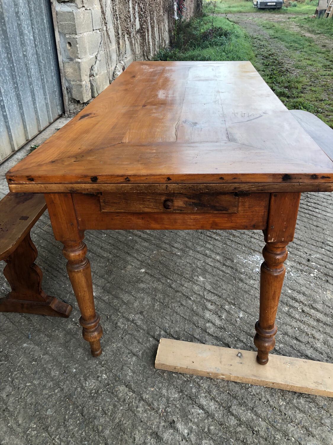 Antique farmhouse table in solid cherry wood with its 2 benches