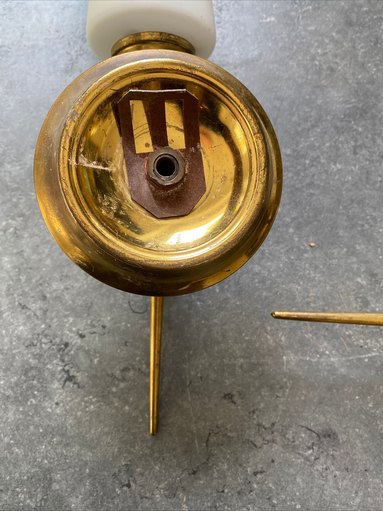 Brass and opaline wall lamp 1950/60