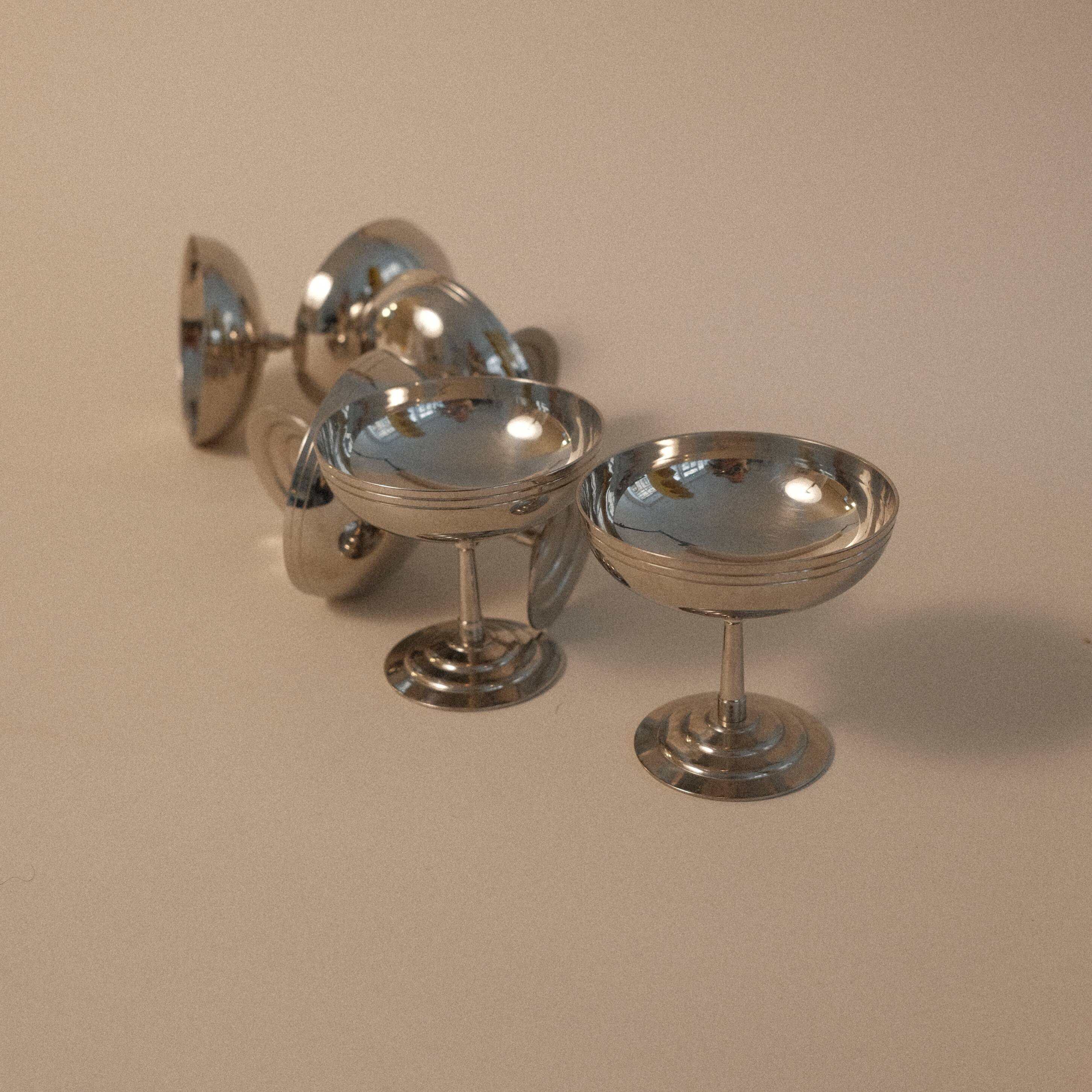 Set of 6 stainless steel cups