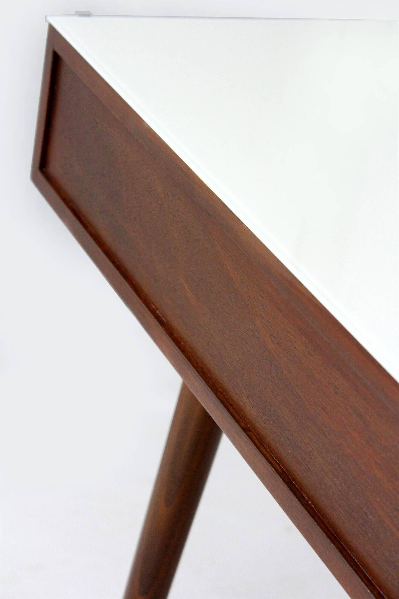 Bureau restauré du milieu du siècle par Up Zavody, années 1960
