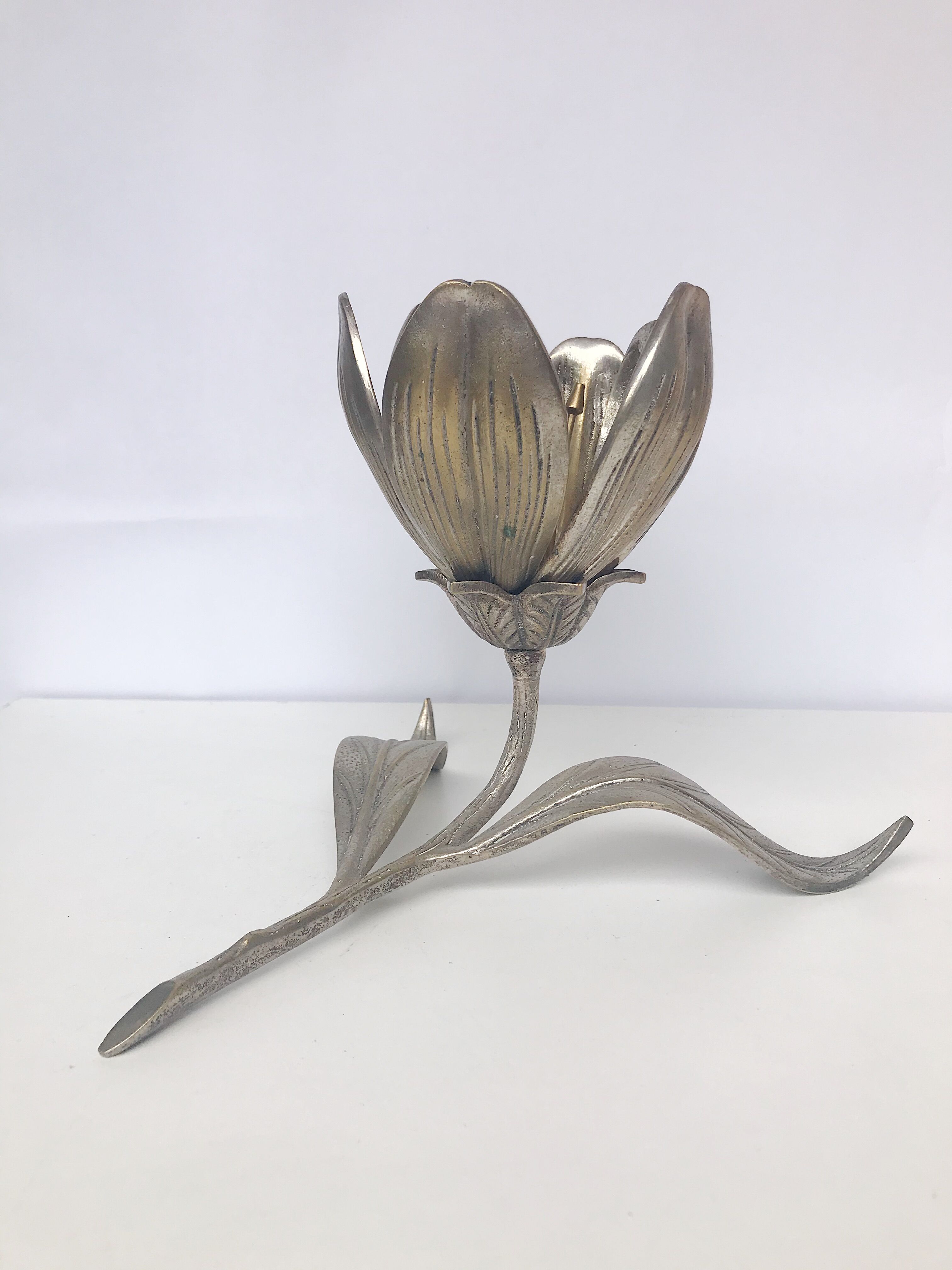 Flower brass chrome ashtray and aperitif peaks
