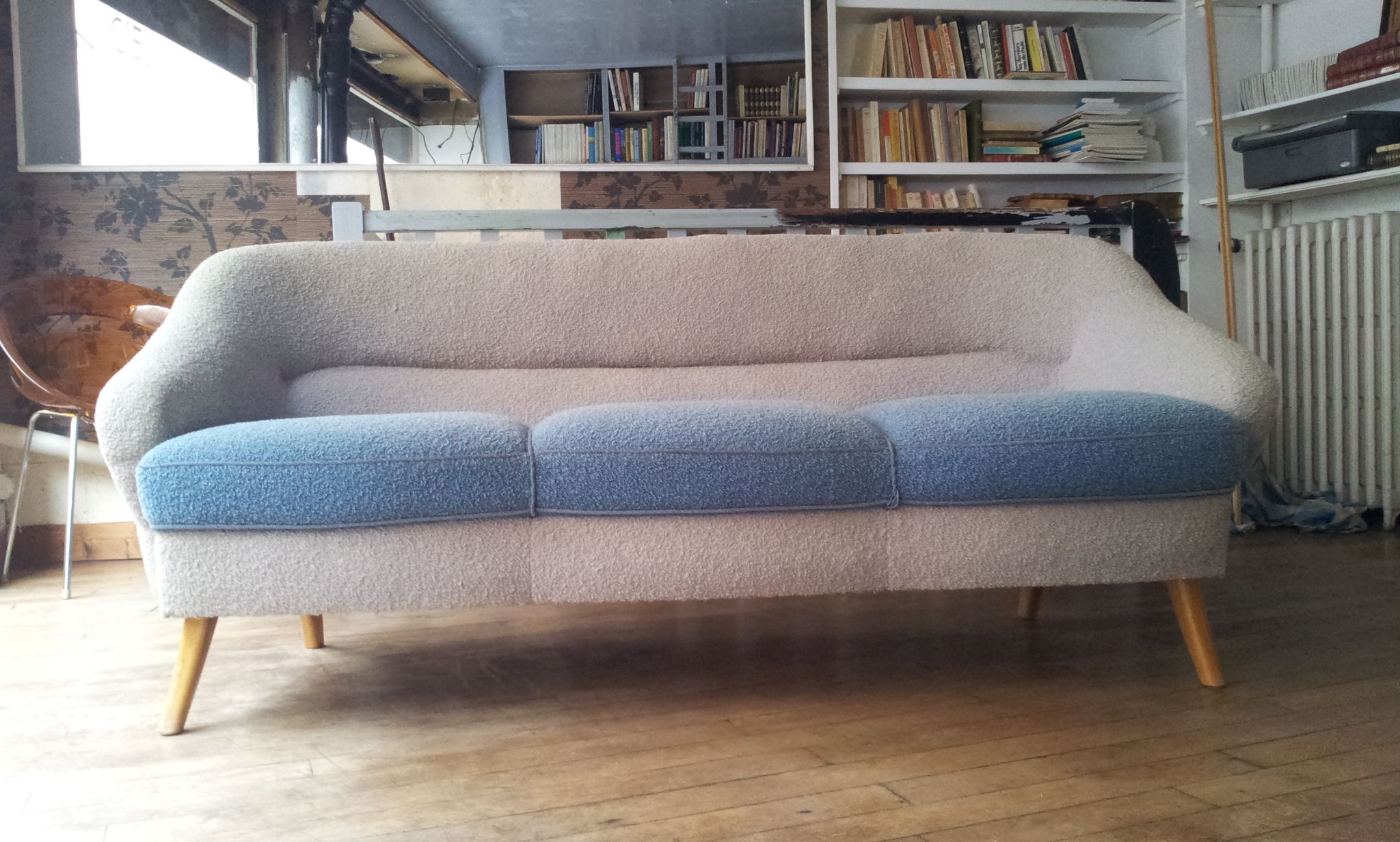 Sofa Danish 50s with his wheelchair