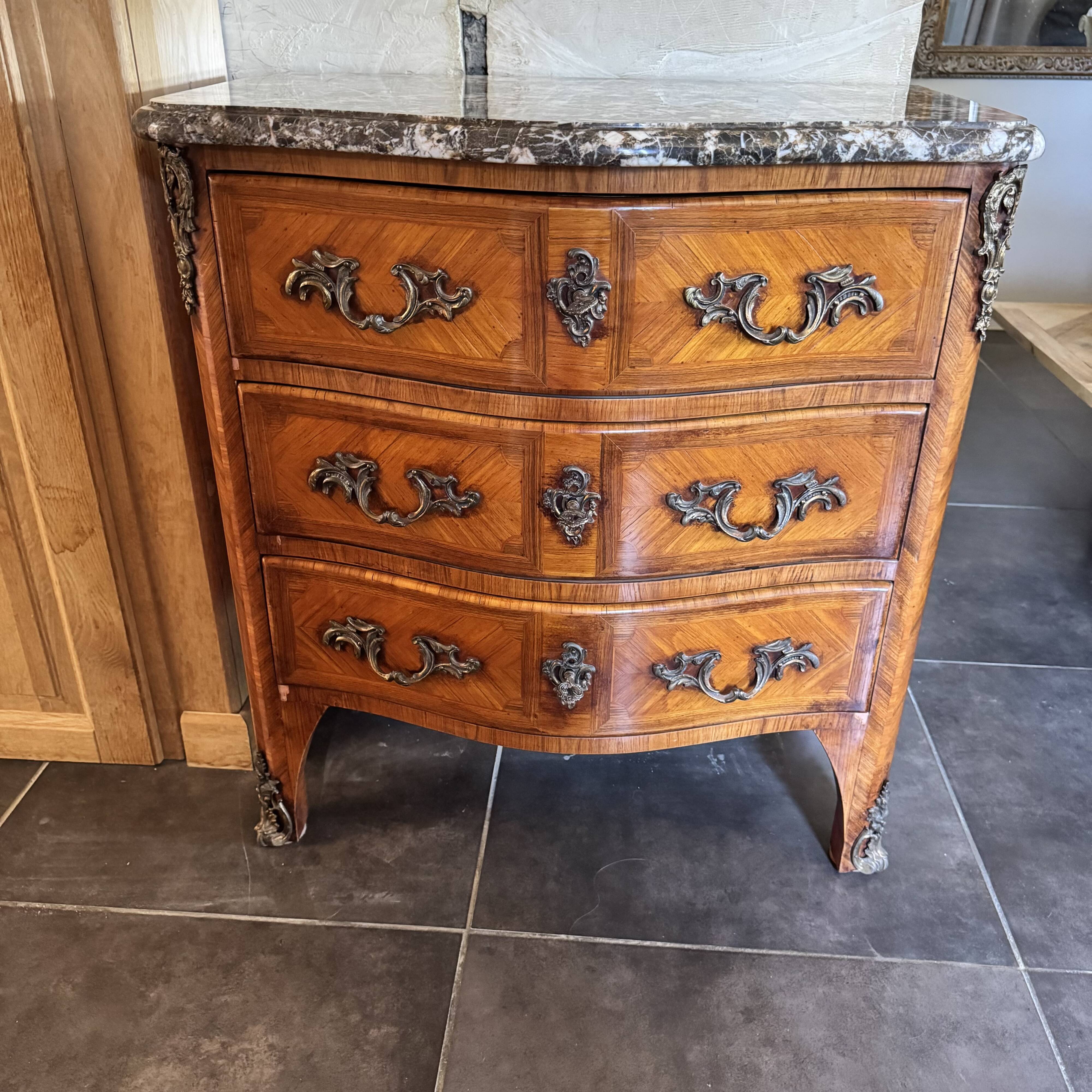 Small Louis XV Transition jump commode, Breccia marble, 79 cm