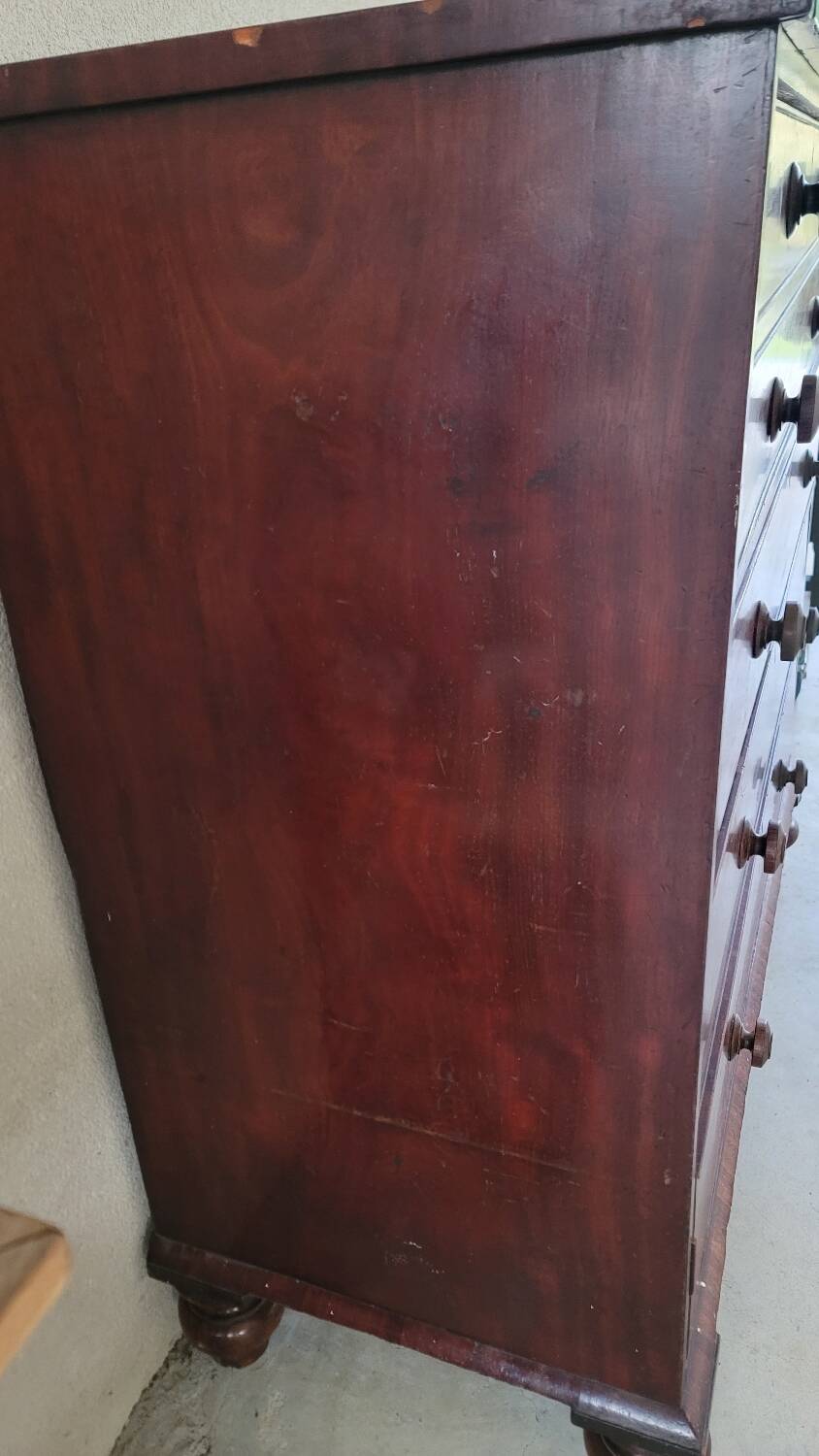 Victorian chest of drawers