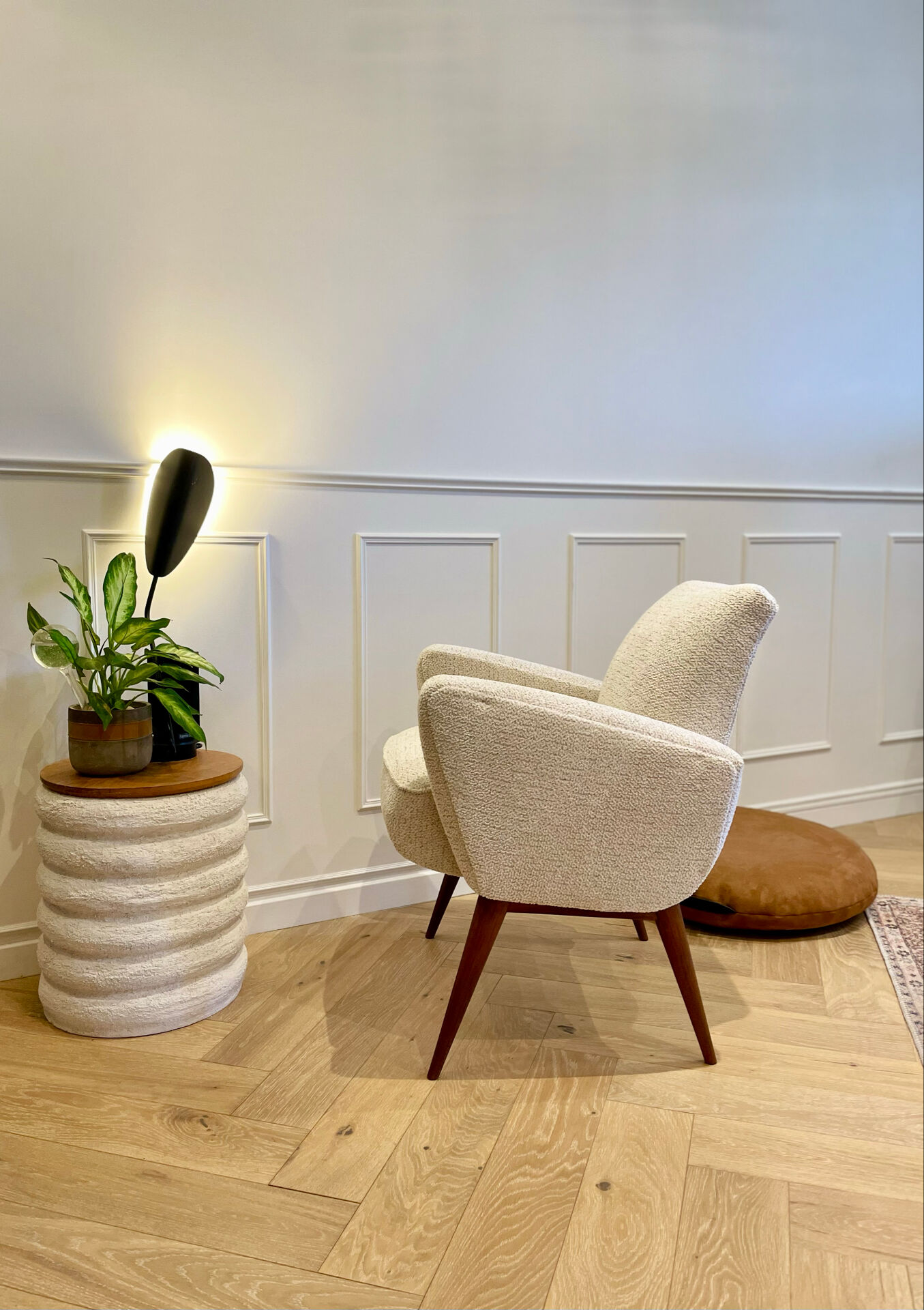 Vintage armchair – Ecru fabric – 1970s