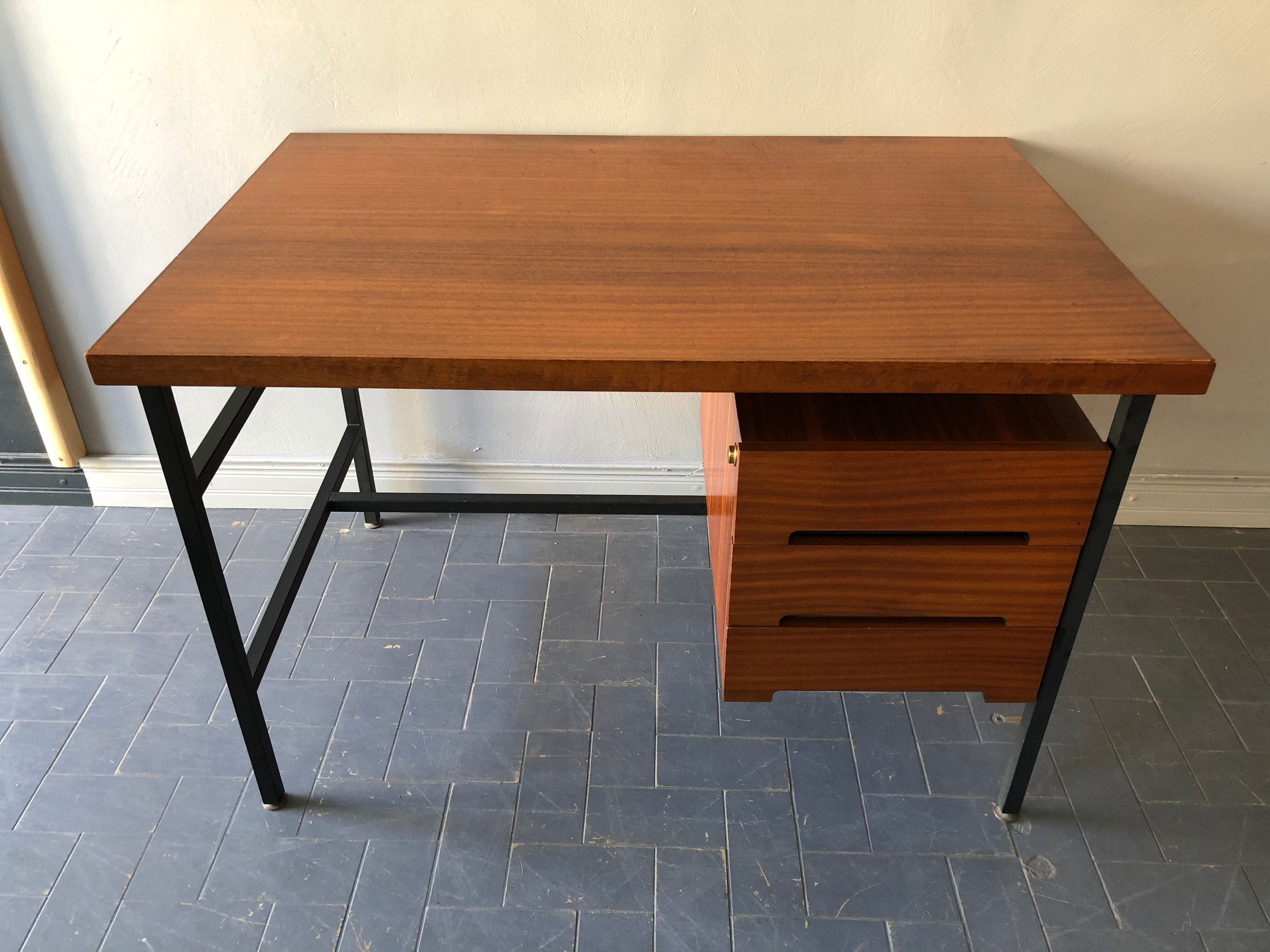 Two-sided desk 50