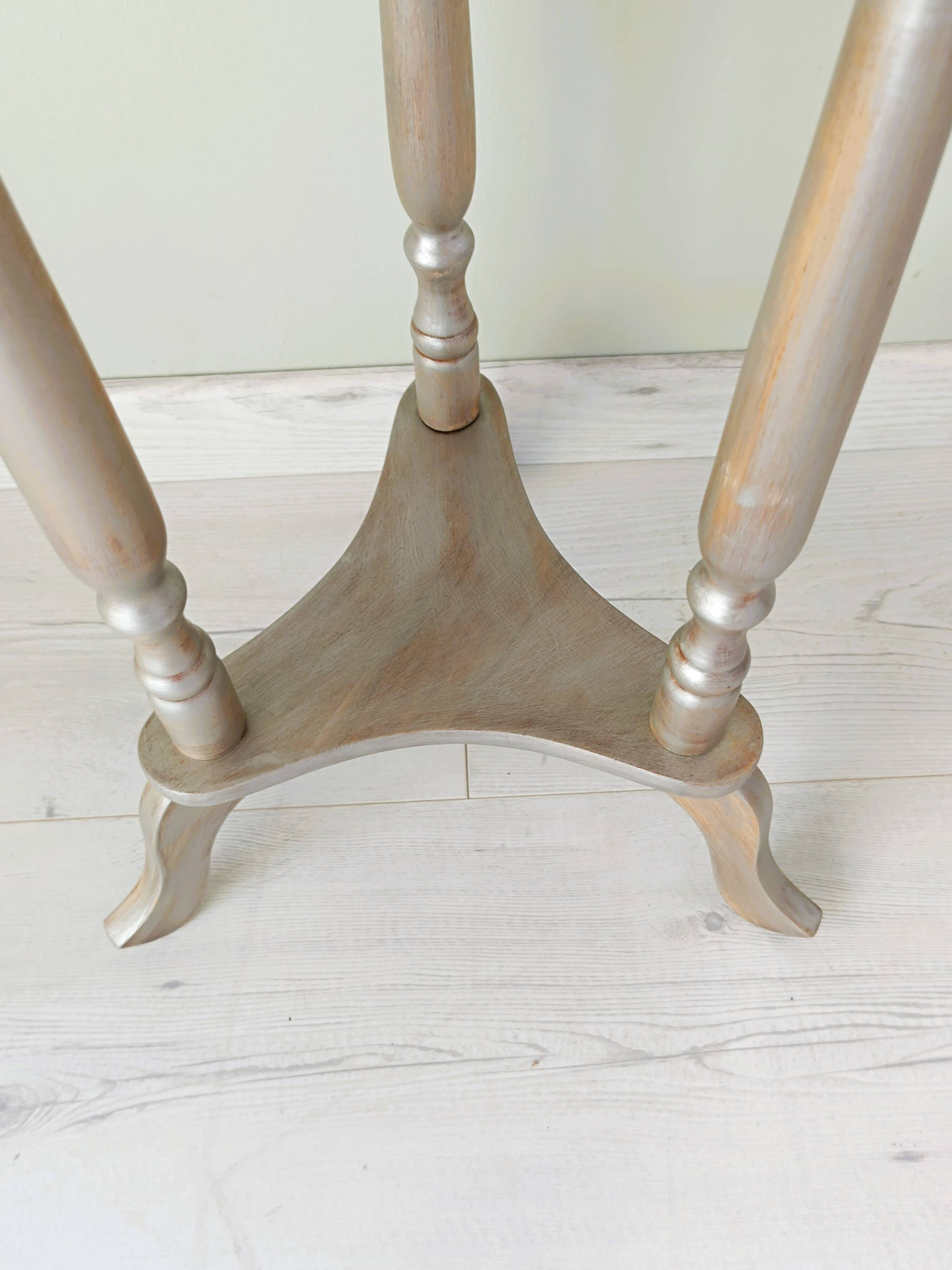 Small Louis XVI style pedestal table