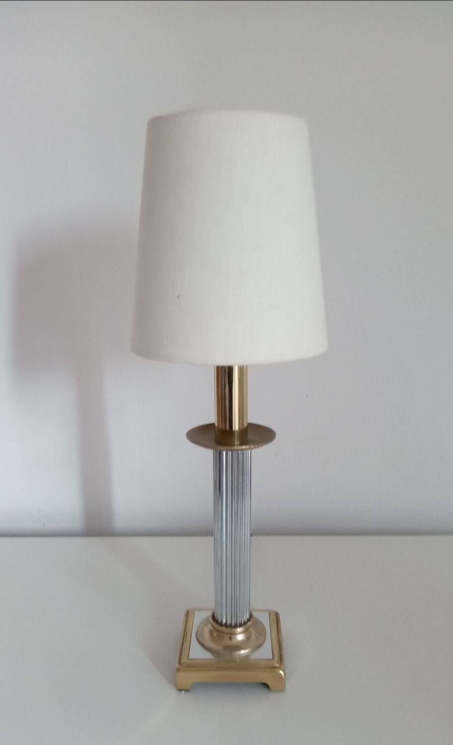 Table lamp