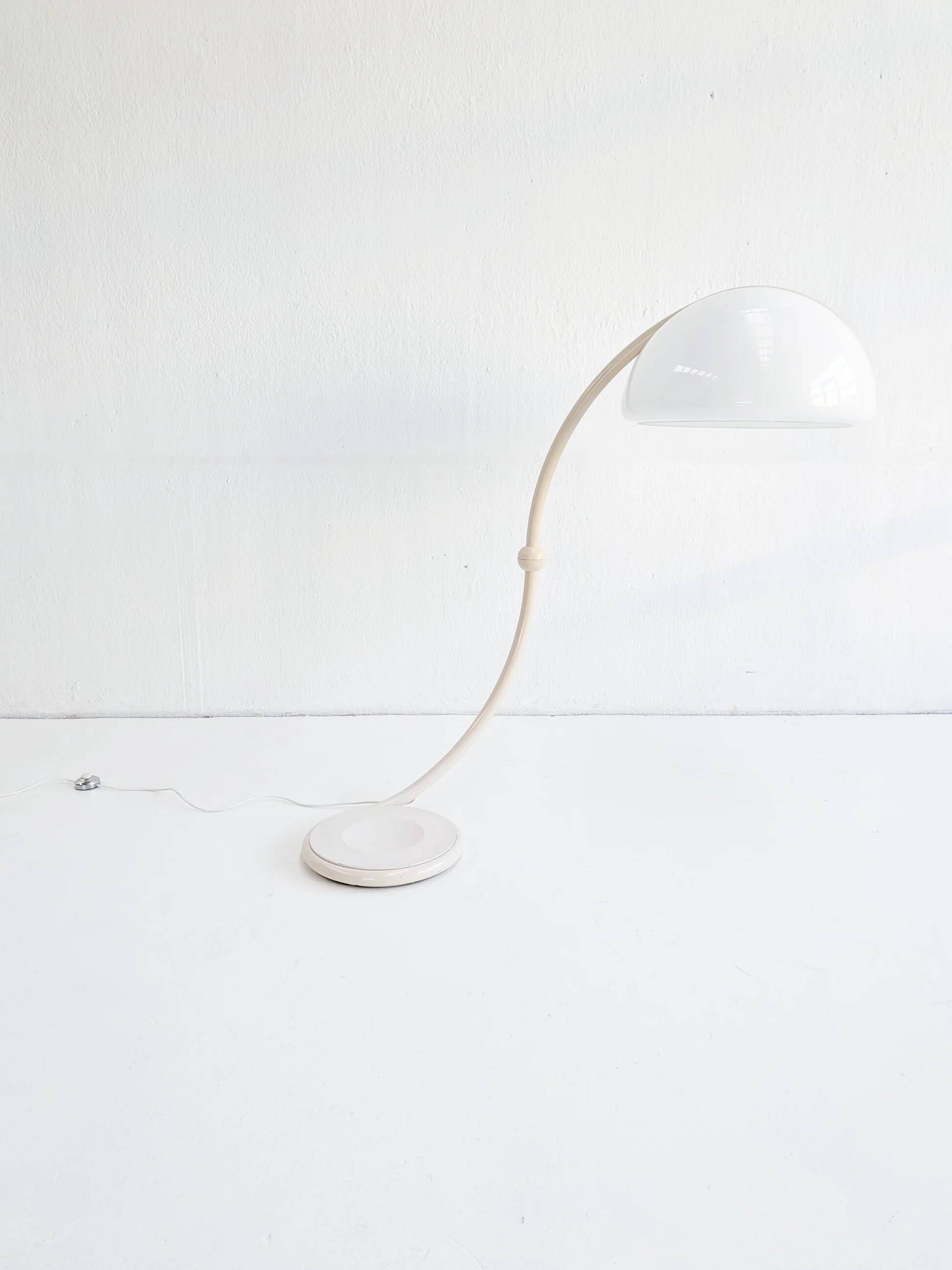 Lampadaire 'Serpente' par Elio Martinelli pour Martinelli Luce 1960
