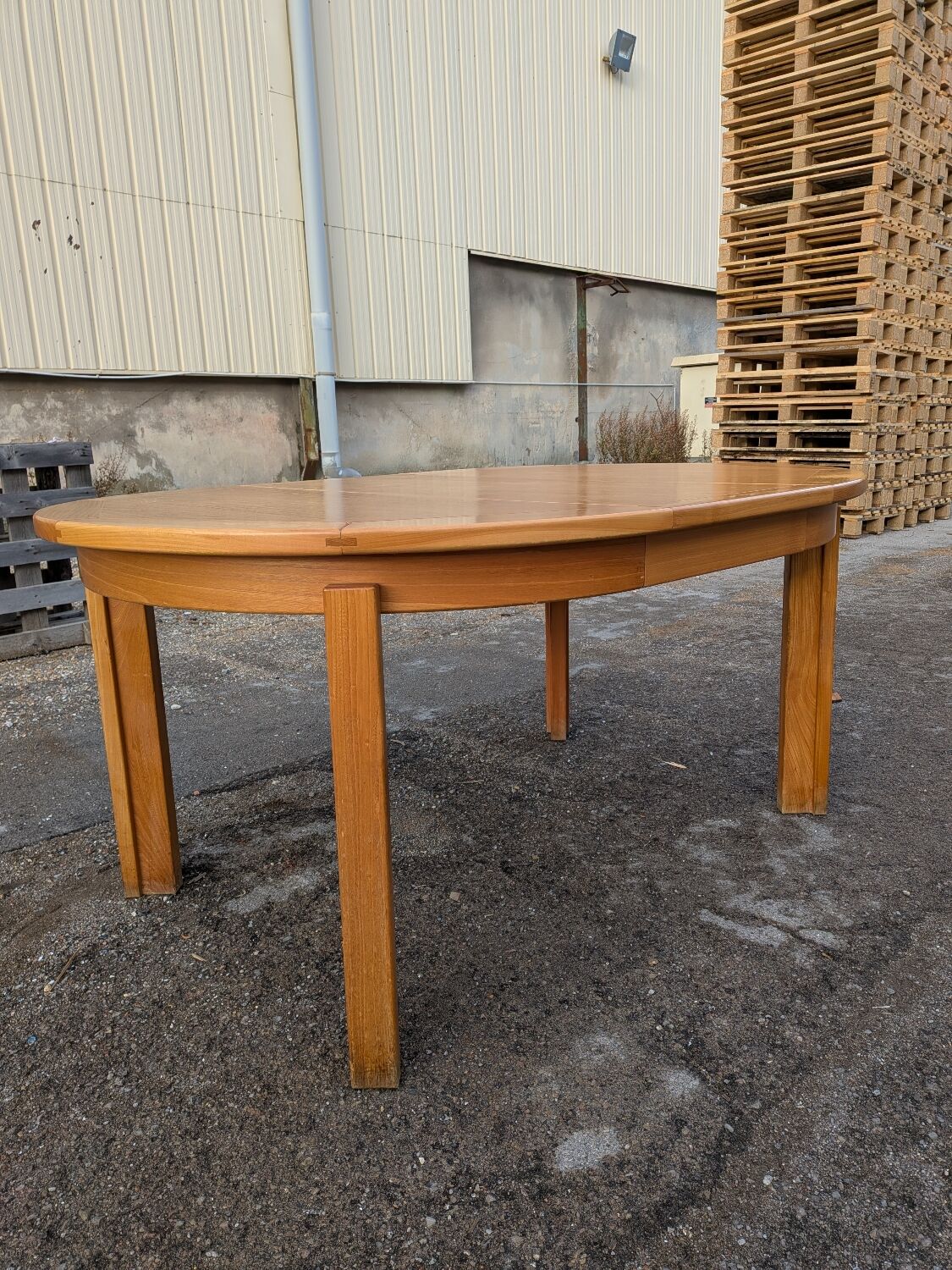Dining table in elm from 1980