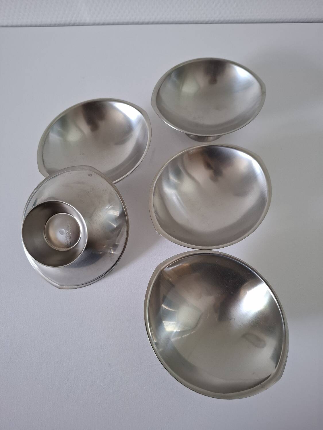 Guy Degrenne stainless steel cups