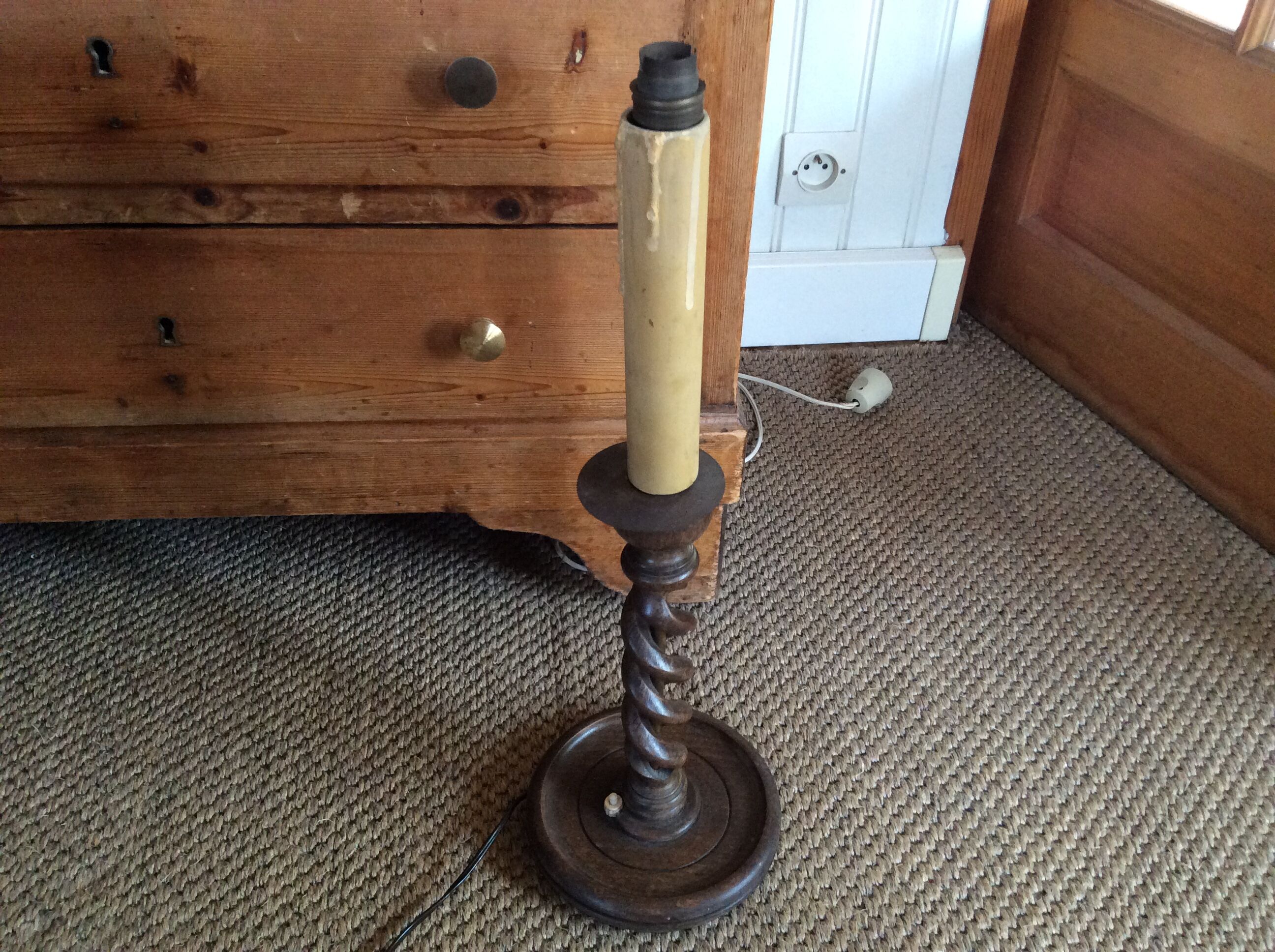 Wooden lamp foot