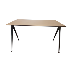 Table Wim Rietveld - - ahrend cirkel