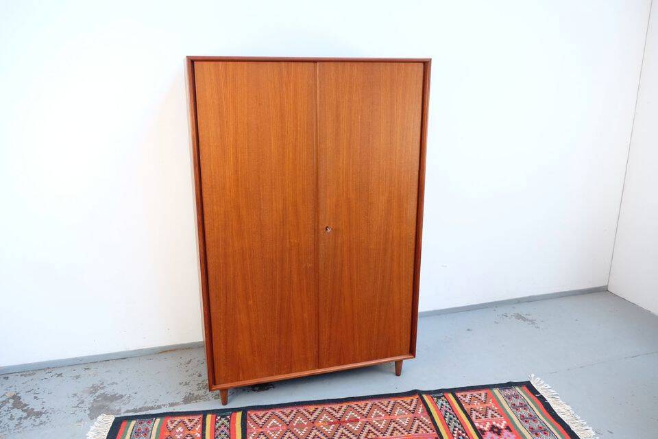 Vintage RT Riestenpatt wardrobe in teak, retro style from the 60s-70s.