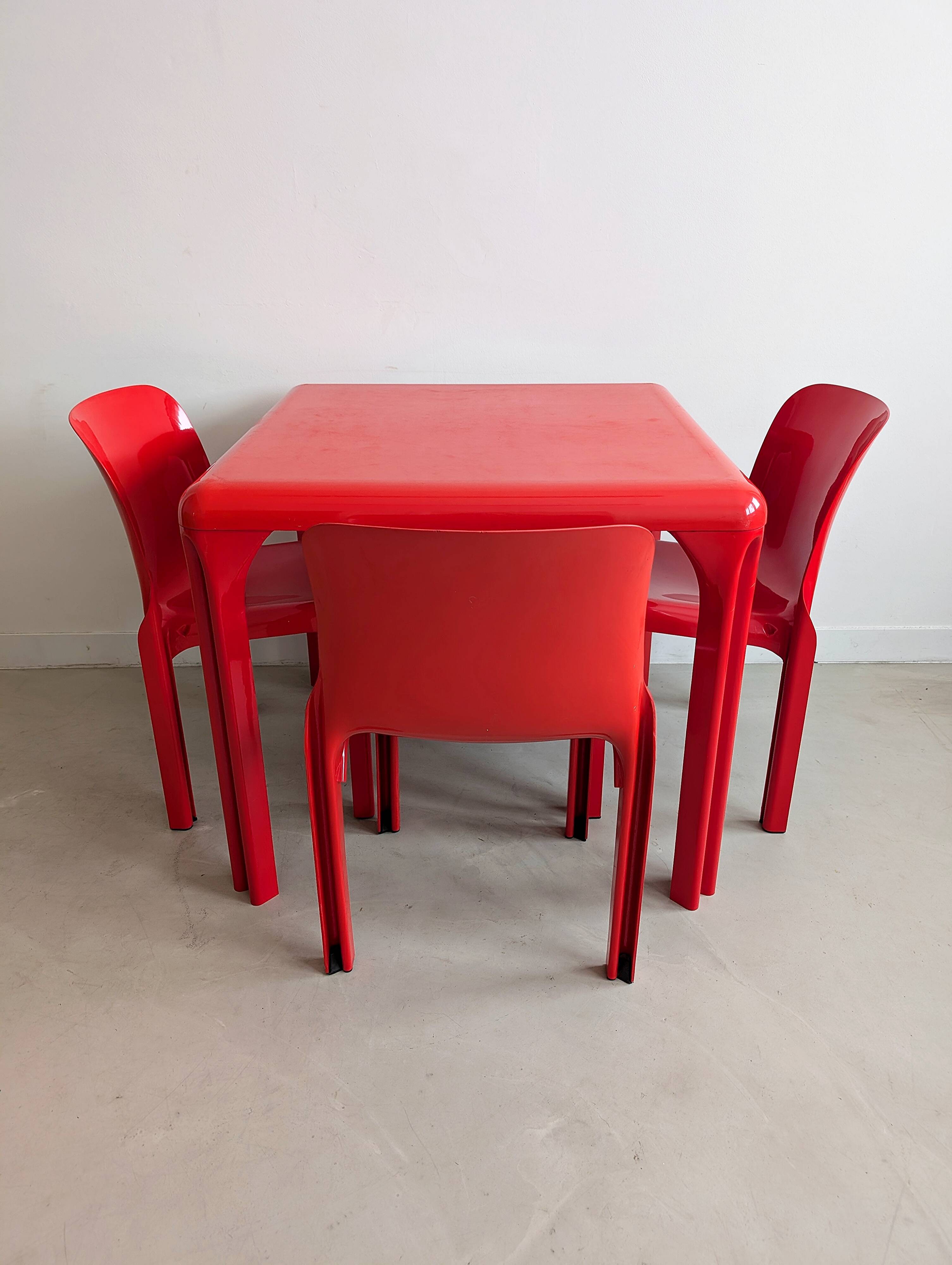 Red 'Selene' Dining Set by Vico Magistretti for Artemide 1960s