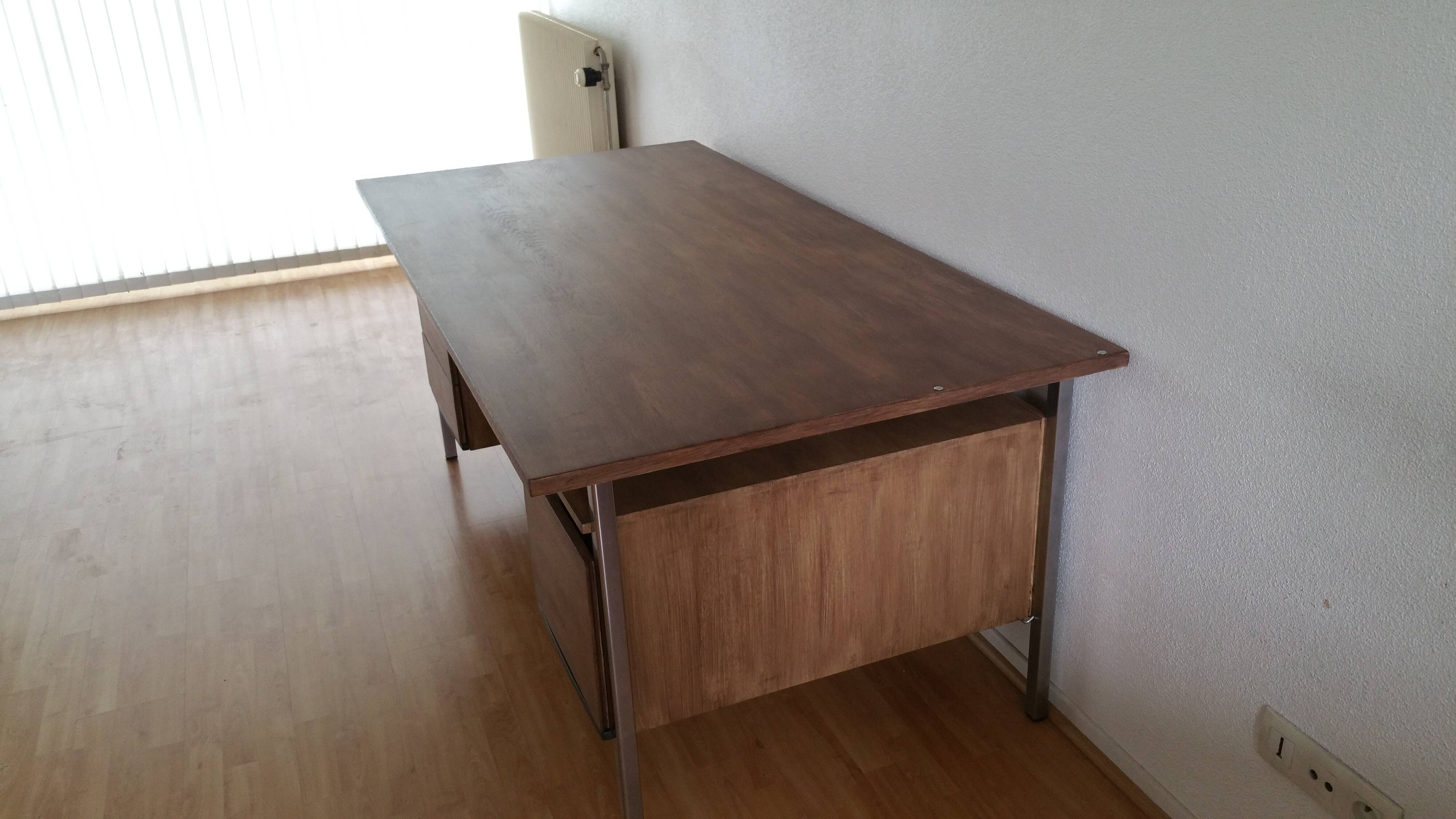 Desk year 50/60