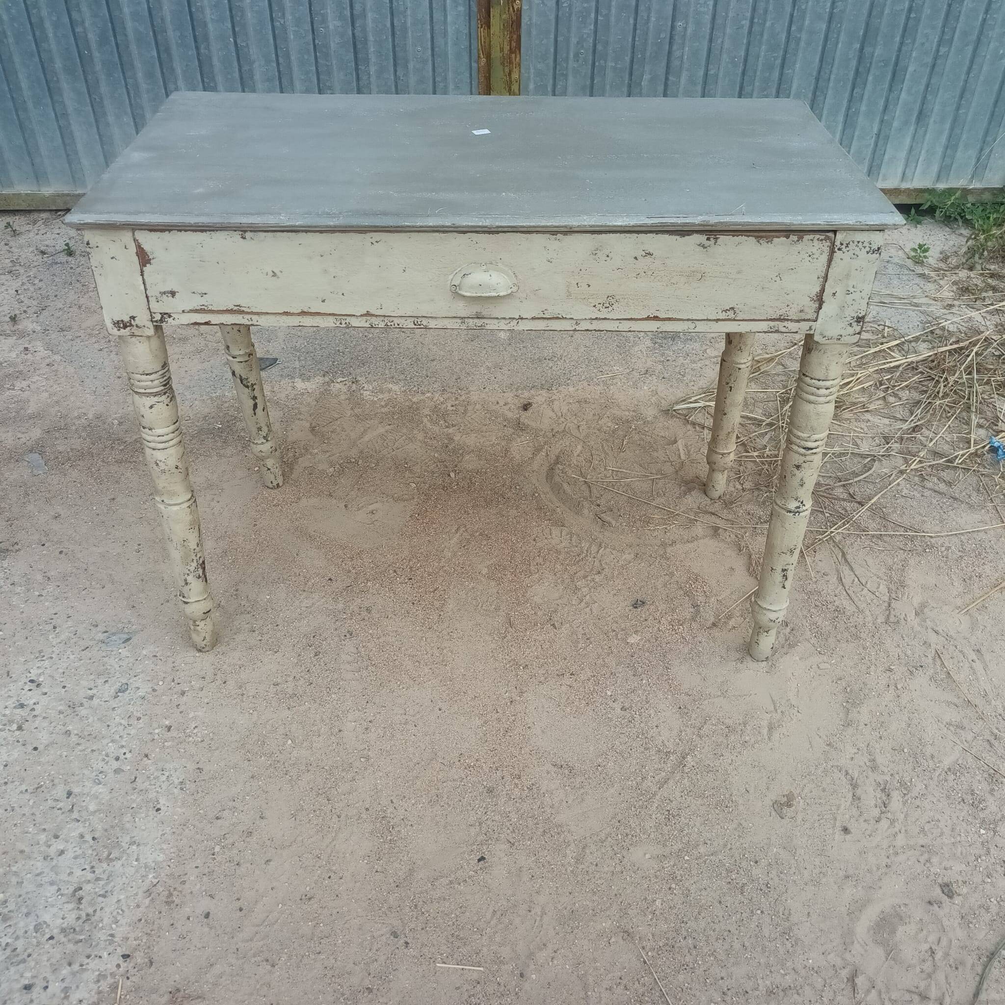 Small desk