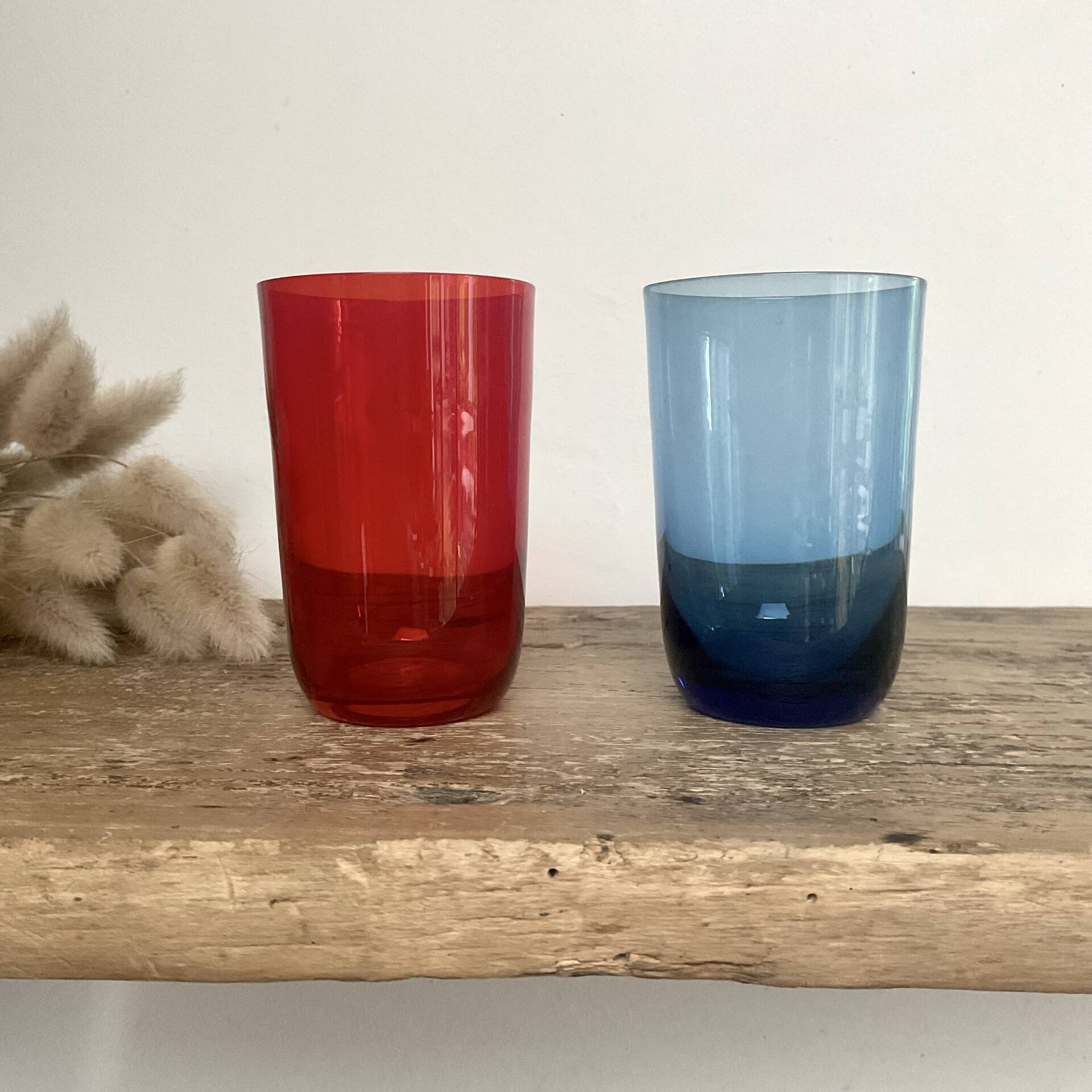 6 vintage coloured glasses