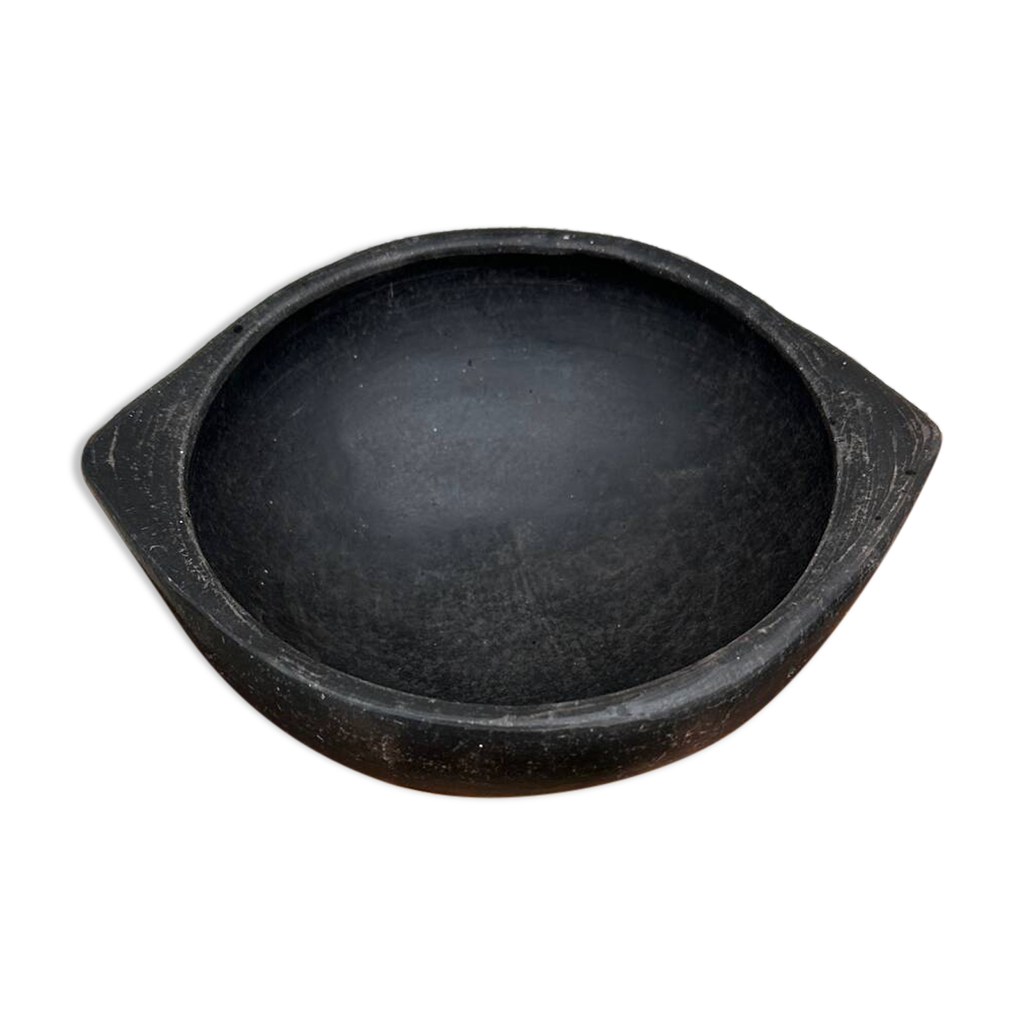 Ancient bowl, Colombian ceramic pottery La Chamba.