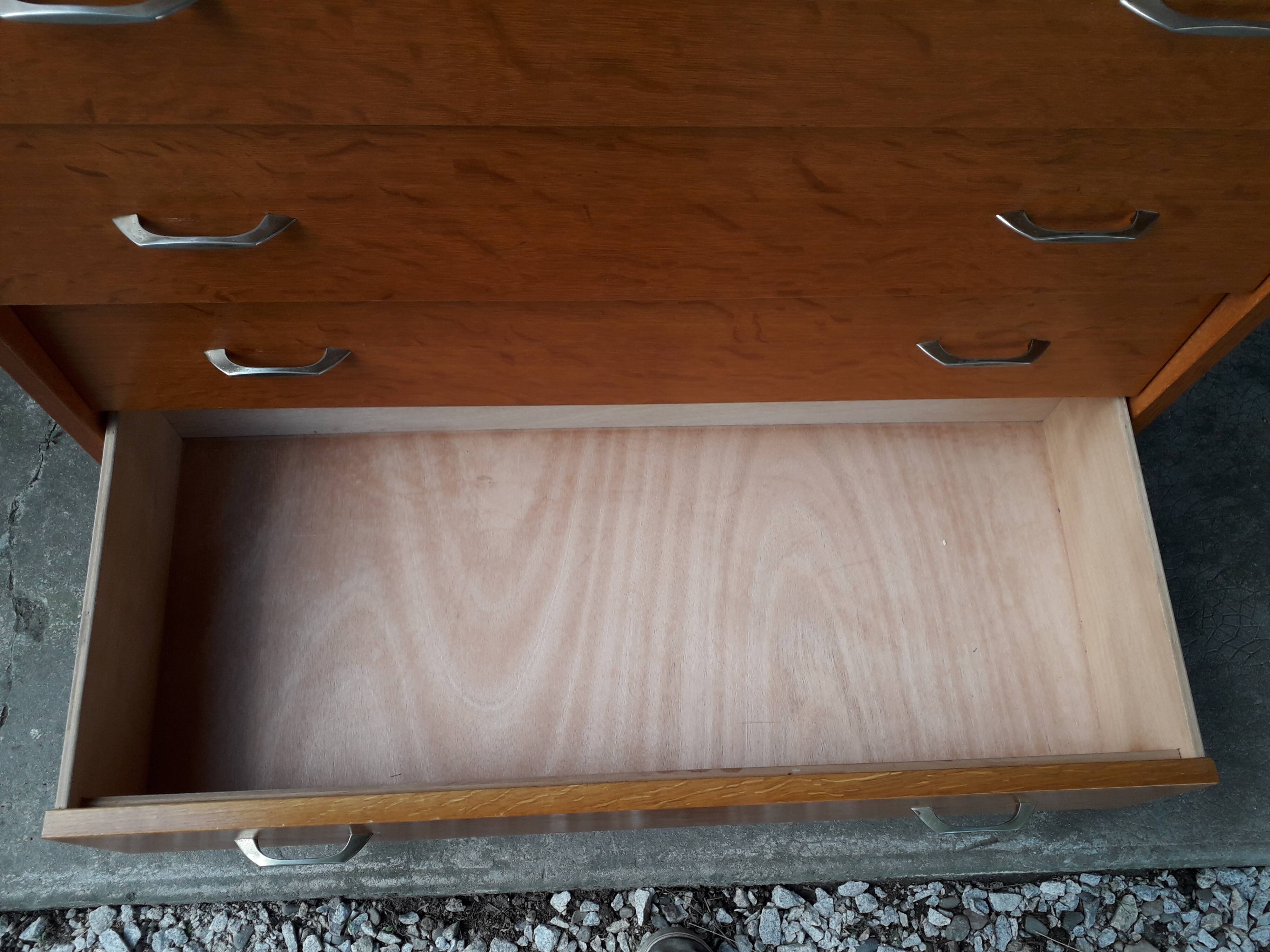 Vintage chest of drawers