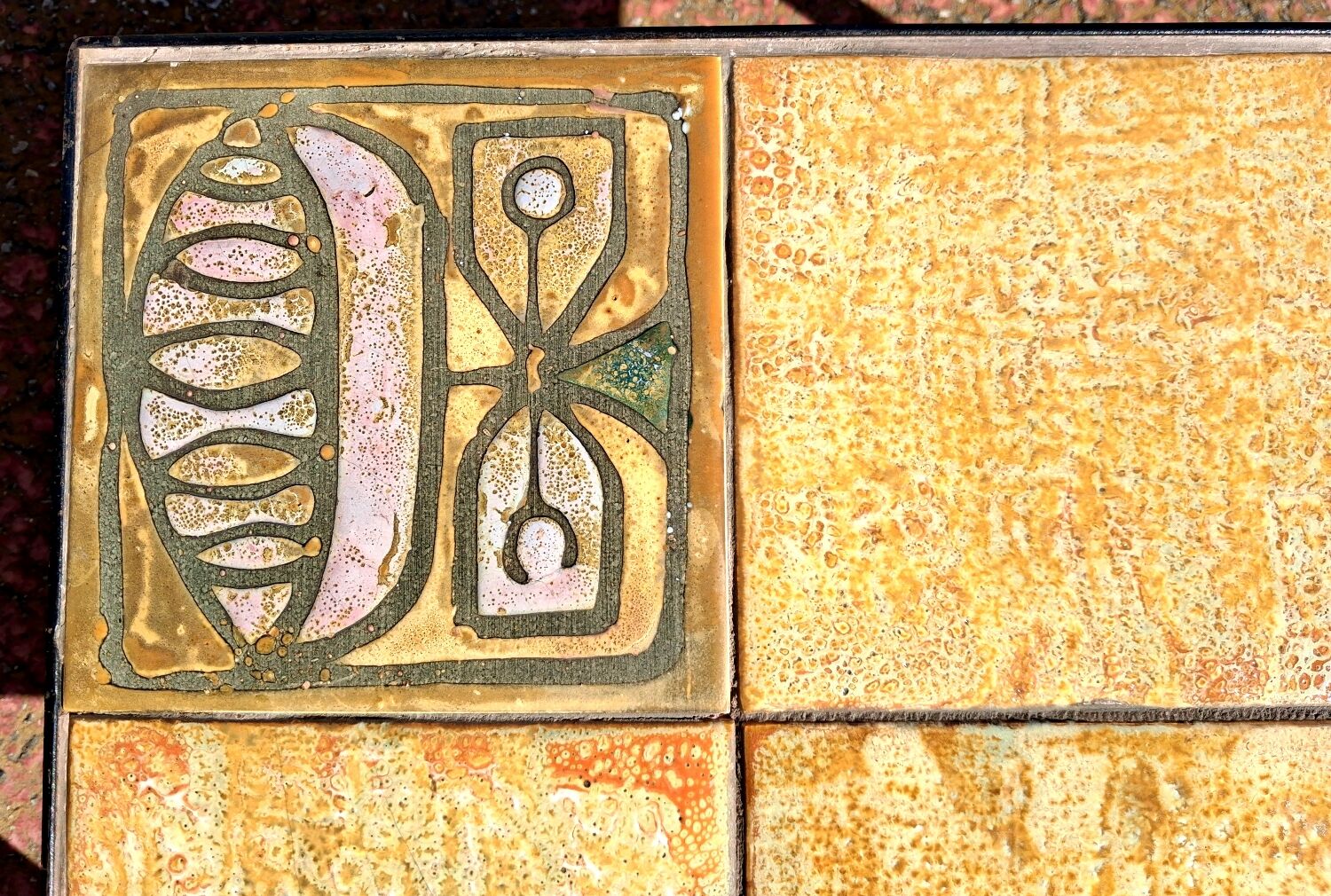 Table de salon en fer erreur céramique,  design années 70, séventies