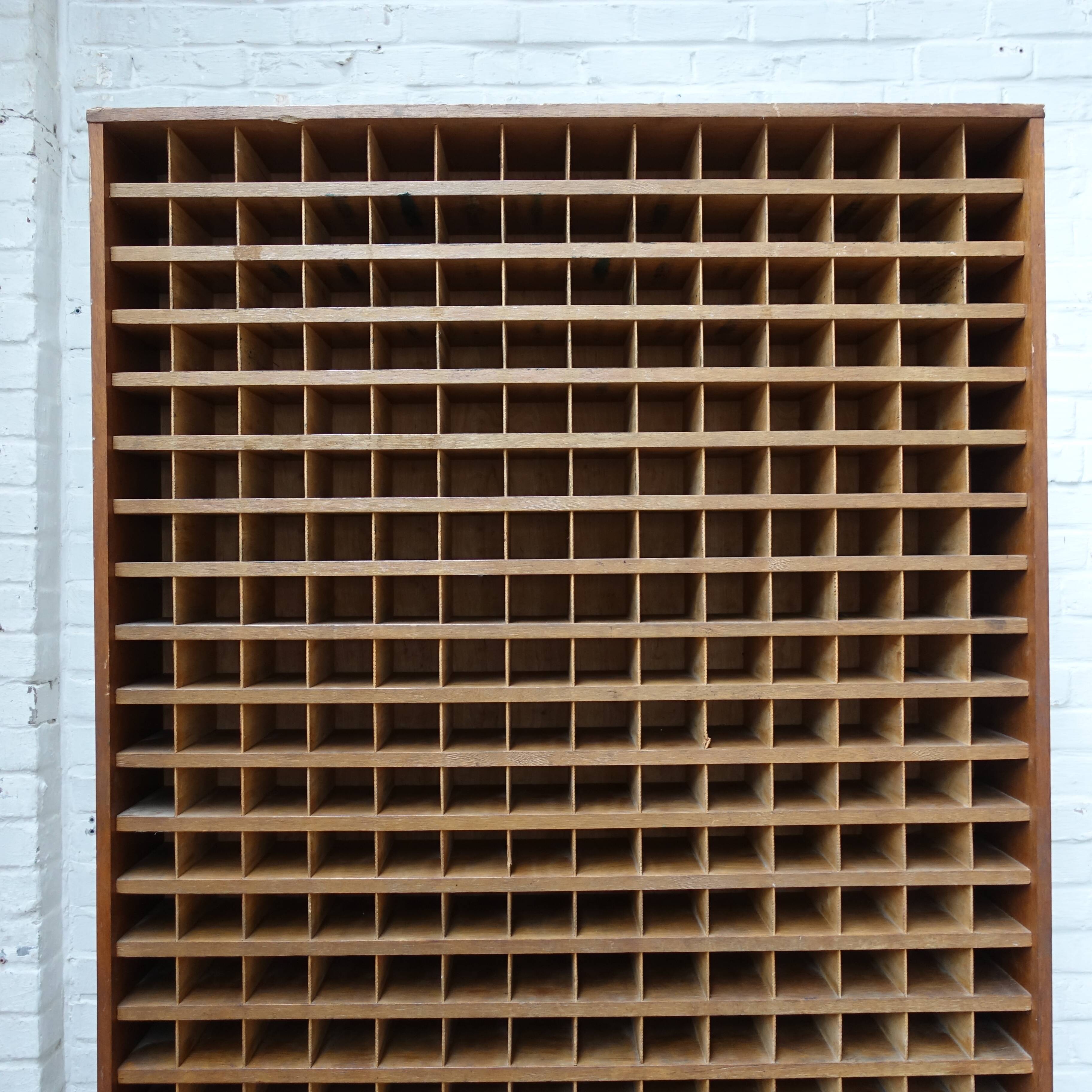 Armoire d’atelier industriel vintage