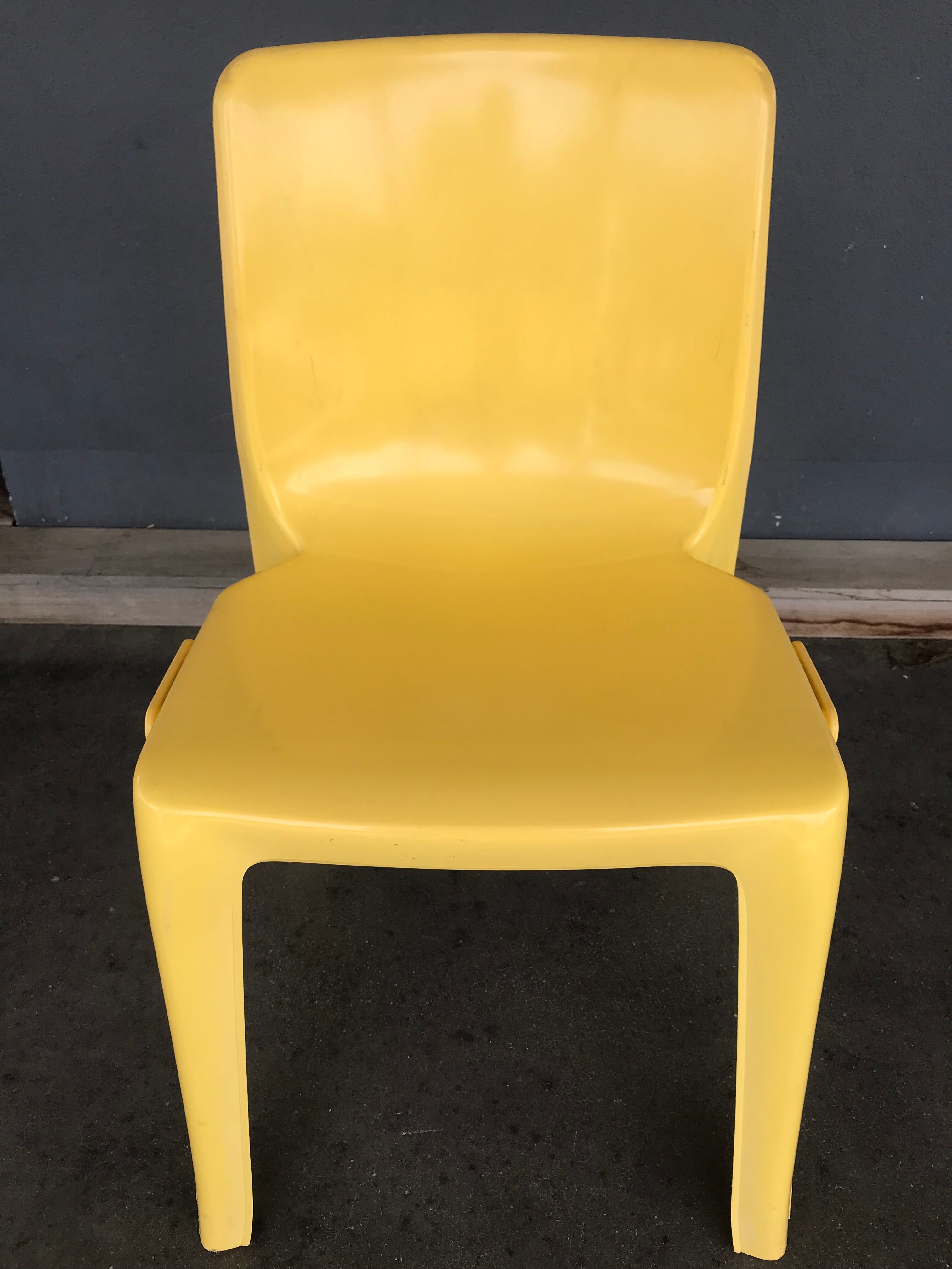 Monobloc chair Grosfillex 80's