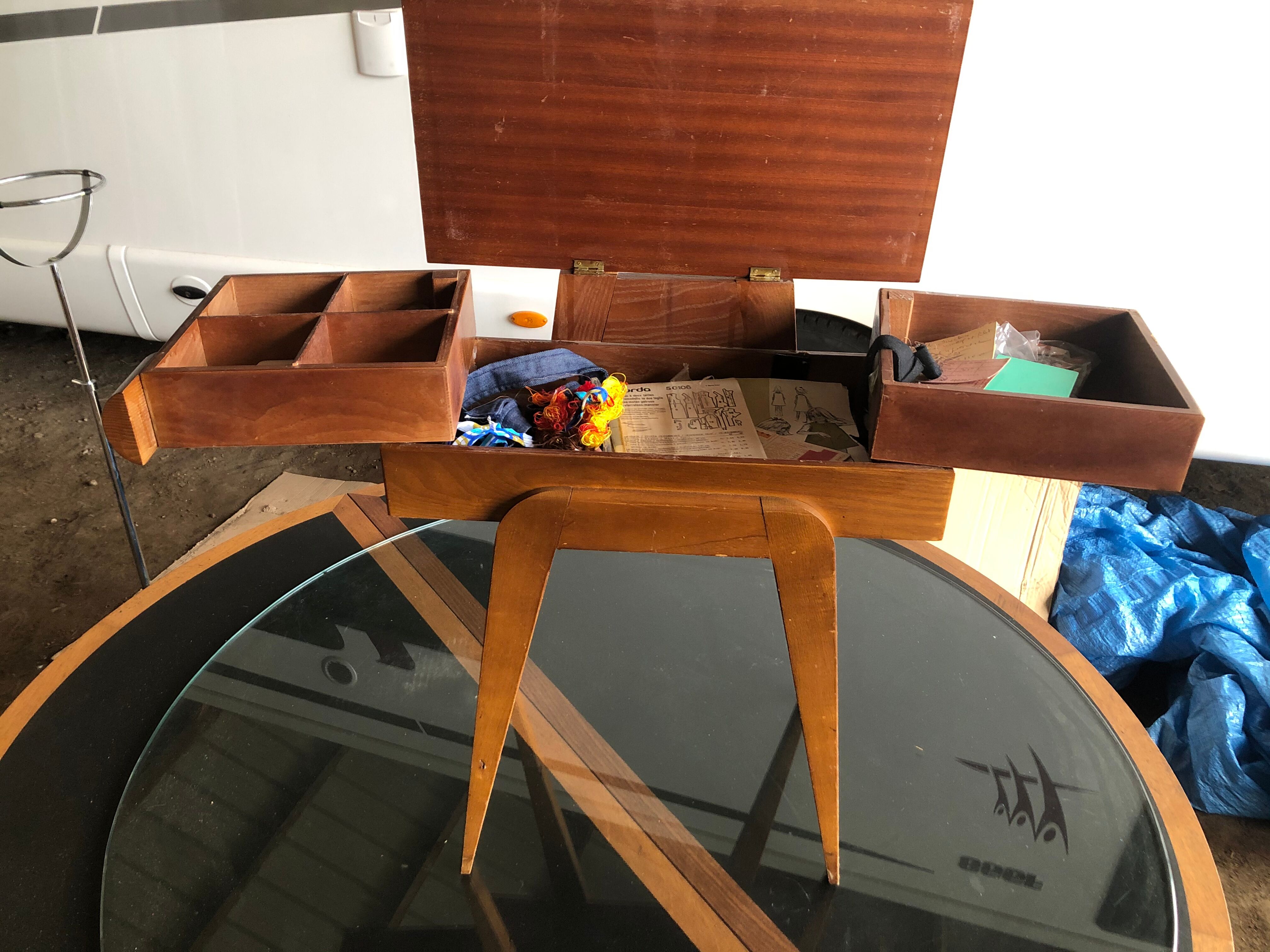 Worker sewing feet compass 1950