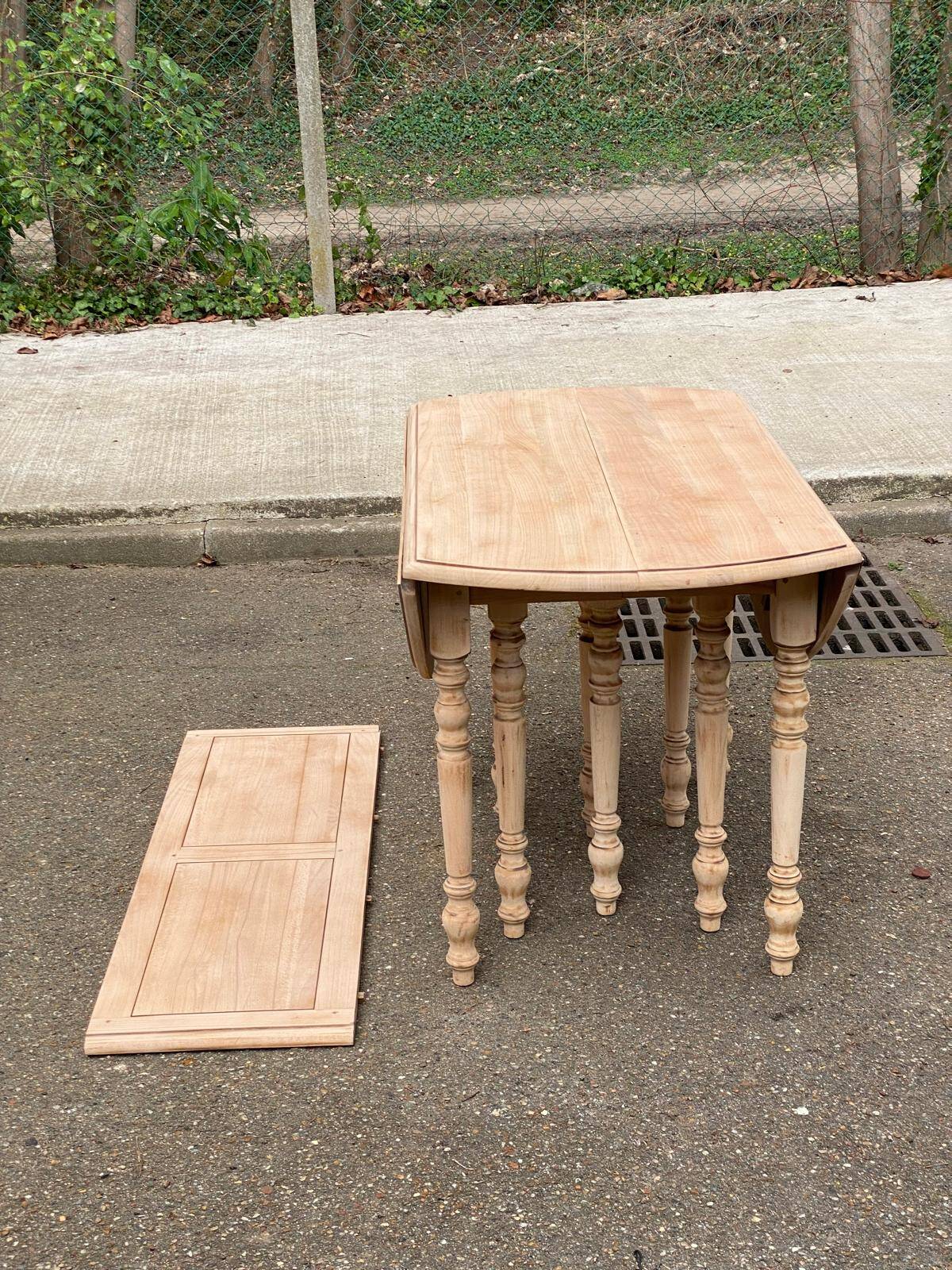 Renovated Louis Philippe extendable round banquet table with leaves, 10 feet.