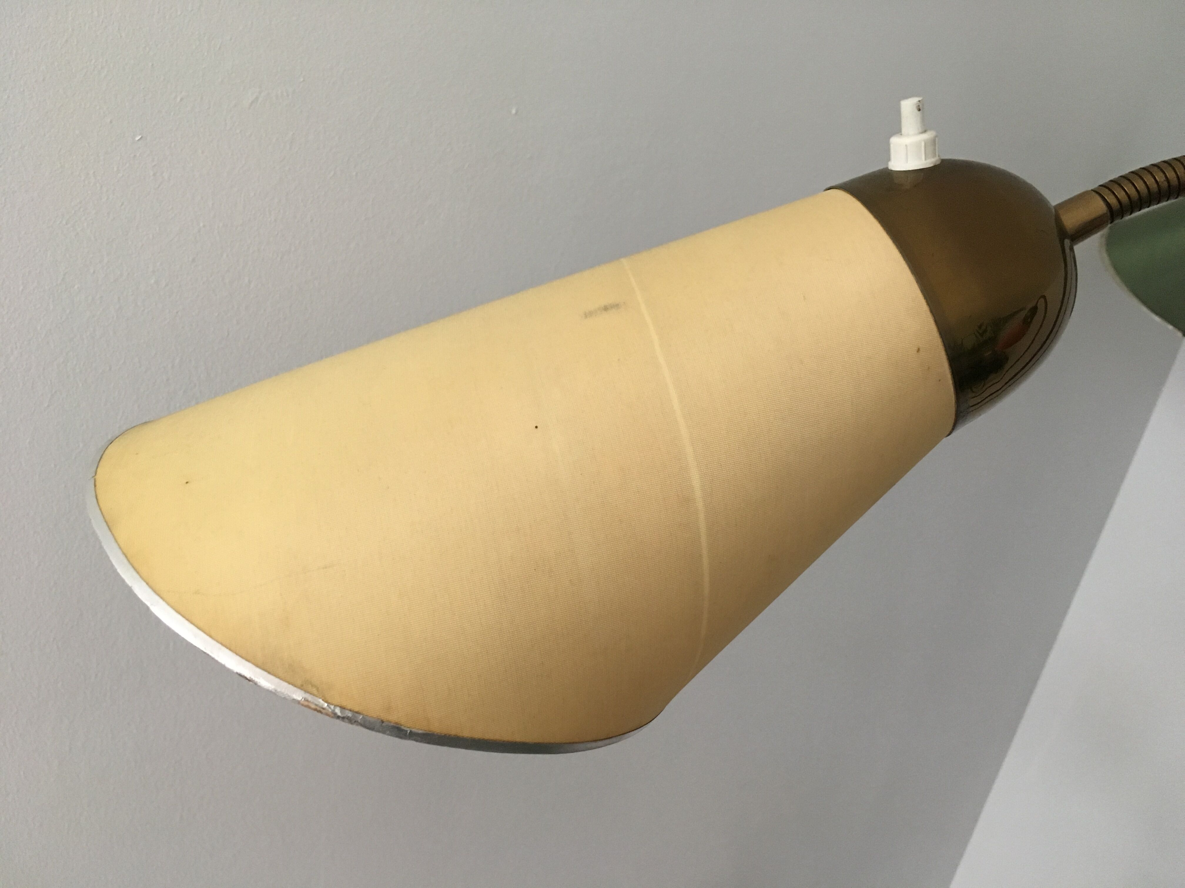 1950s tripod lamppost