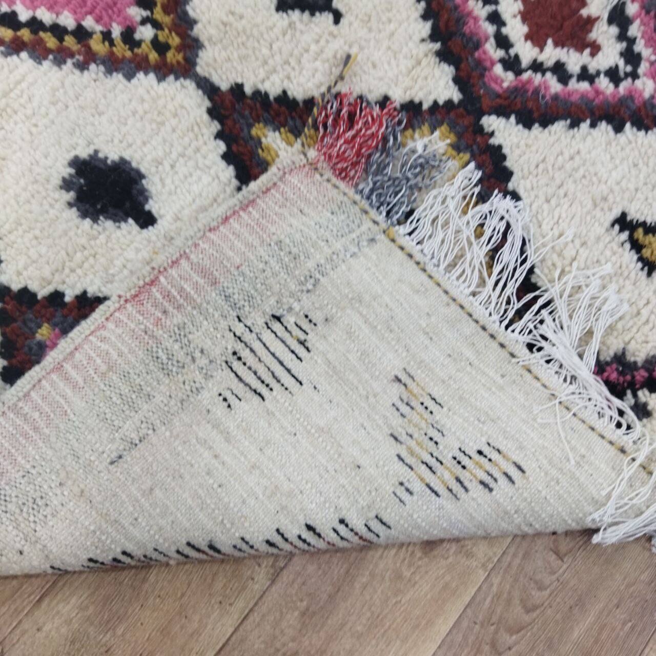 Azilal Berber rug in handmade wool 240 X 145 CM