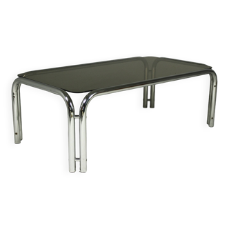 Grande table basse en acier tubulaire et verre fumé, années 1980.