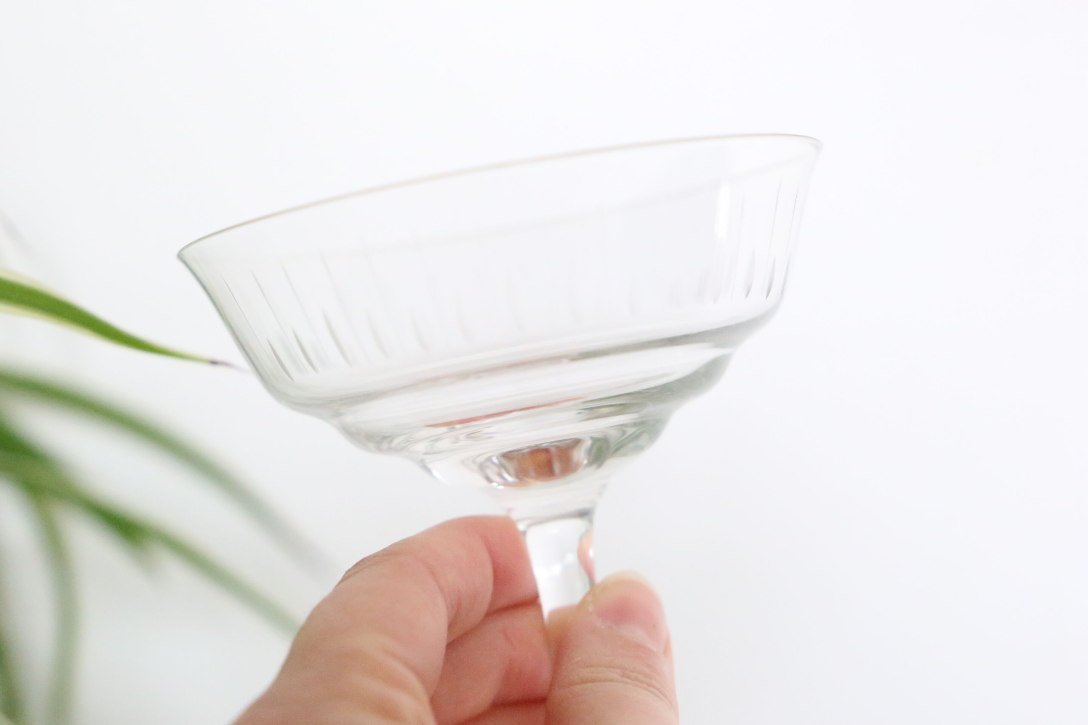 Ensemble de 6 coupes à champagne en cristal gravé