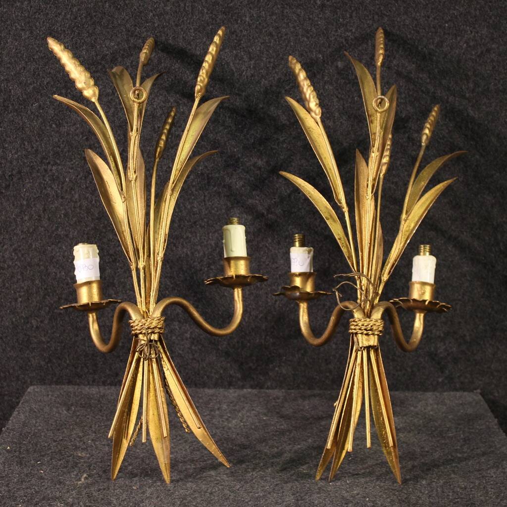 Paire d'appliques françaises en fer doré