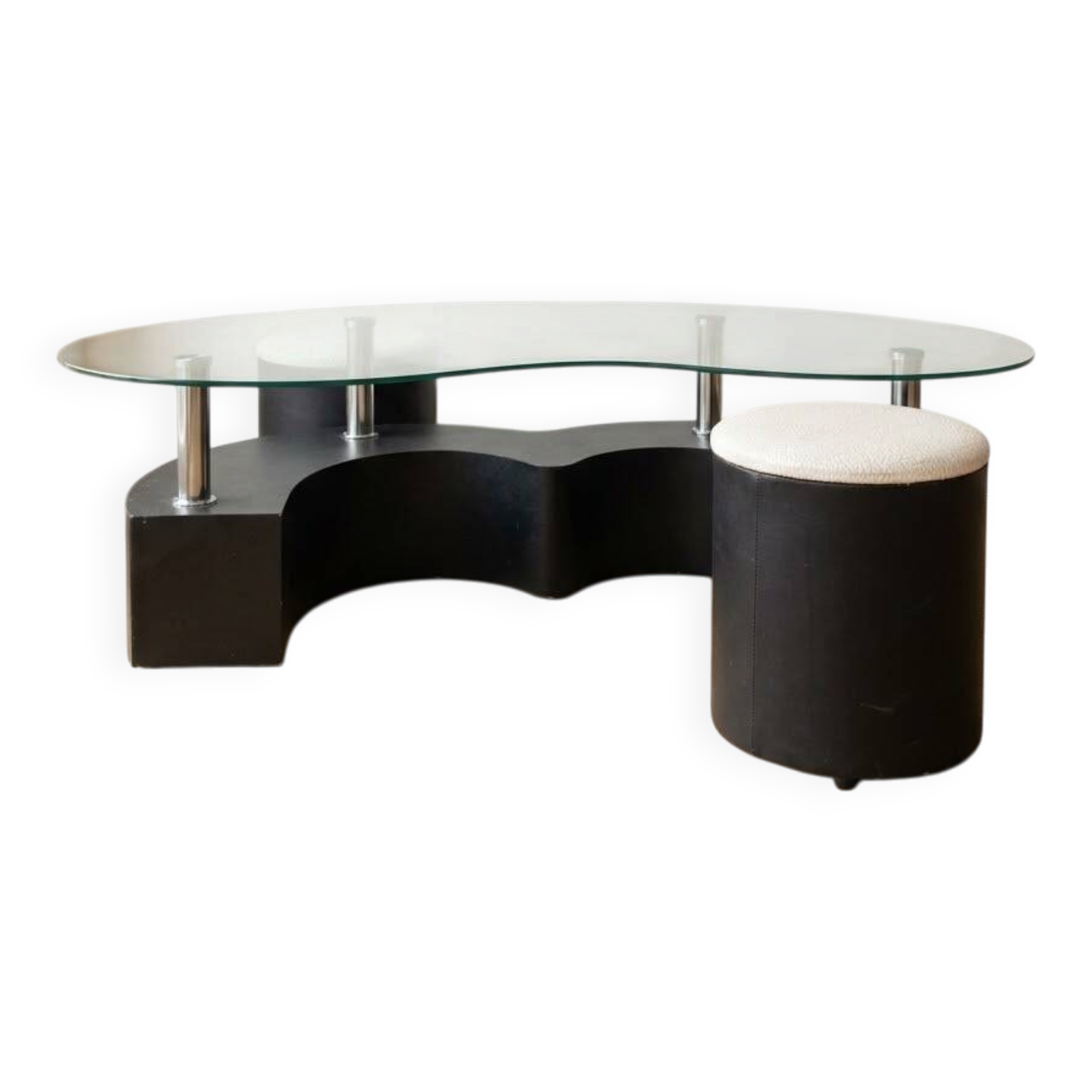 Vintage 1970s coffee table with 2 nesting poufs.