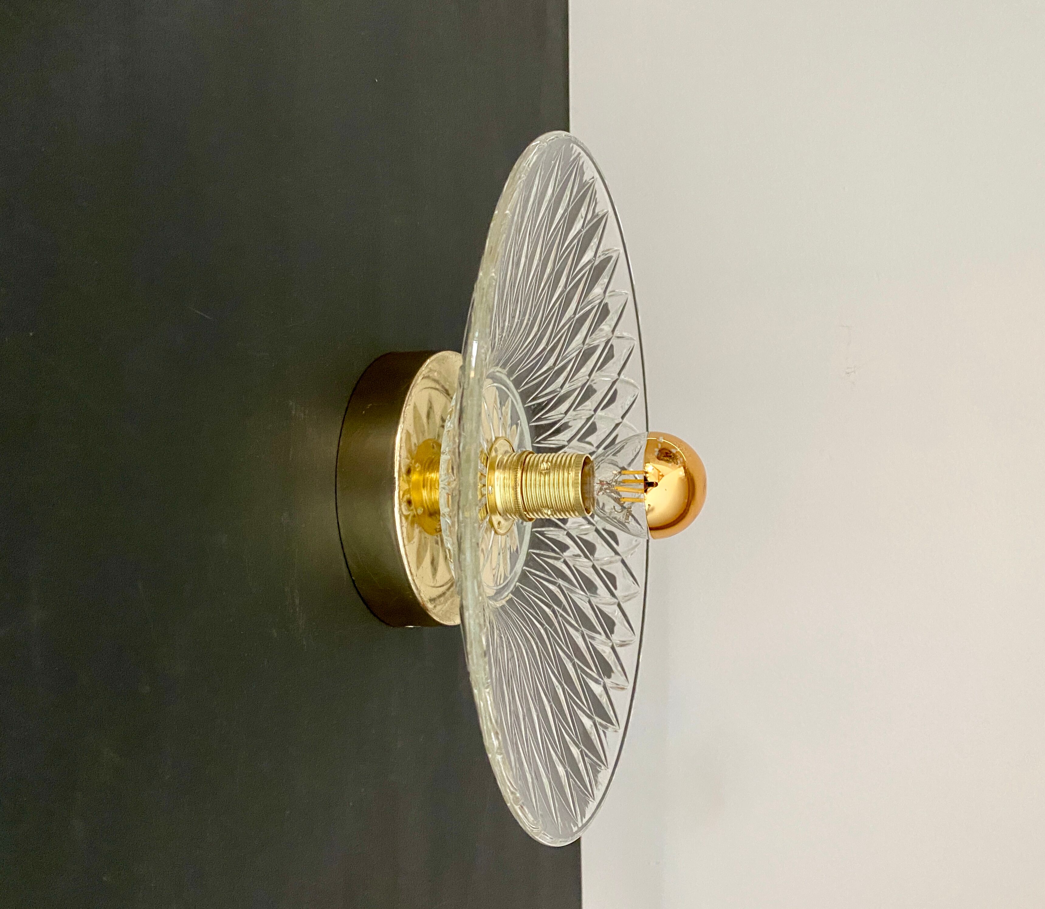 Vintage lampshade in chiseled glass