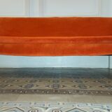 Couch Egg sculptural fibreglass of Walter S. Chenery for Lurashell