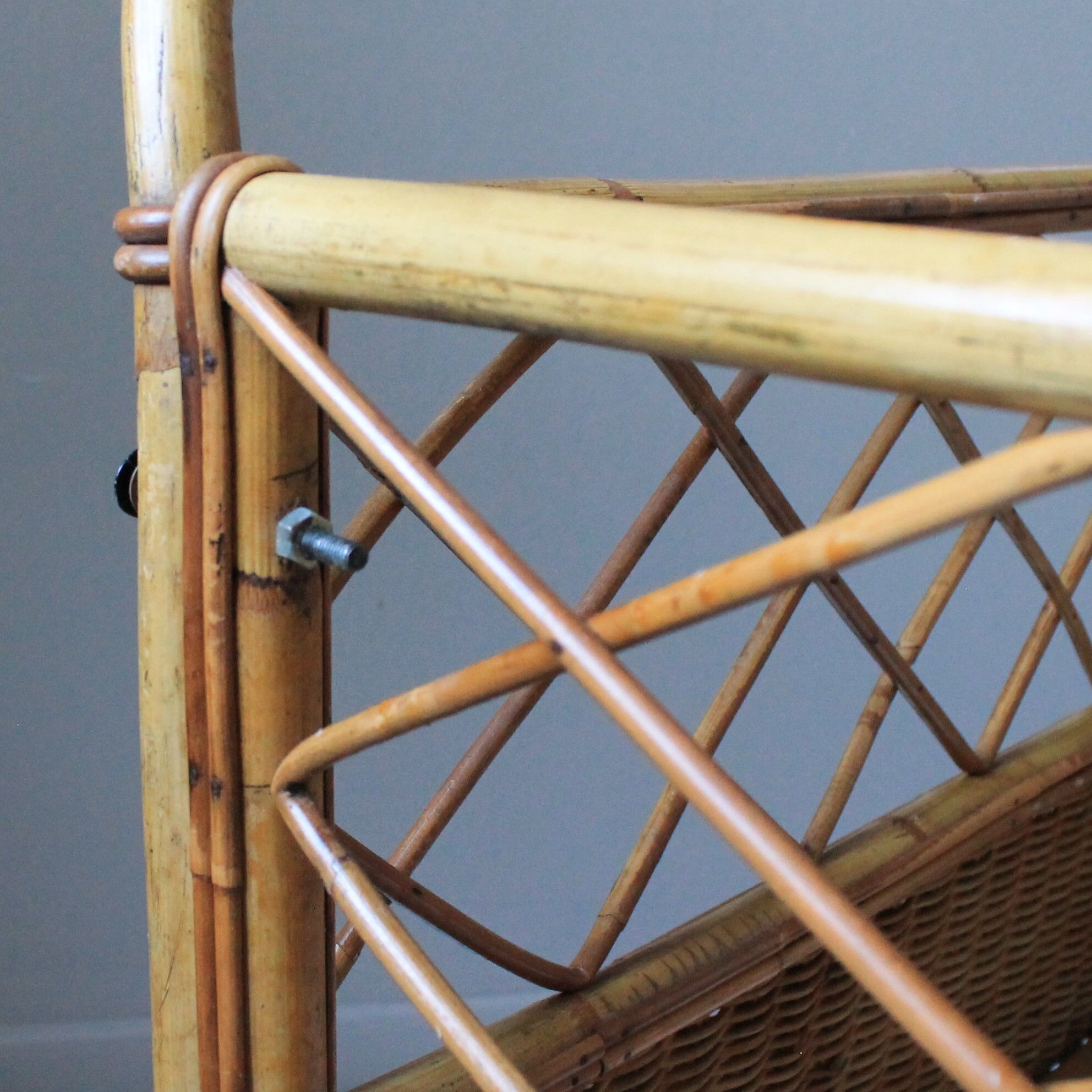 Vintage child ratin bed